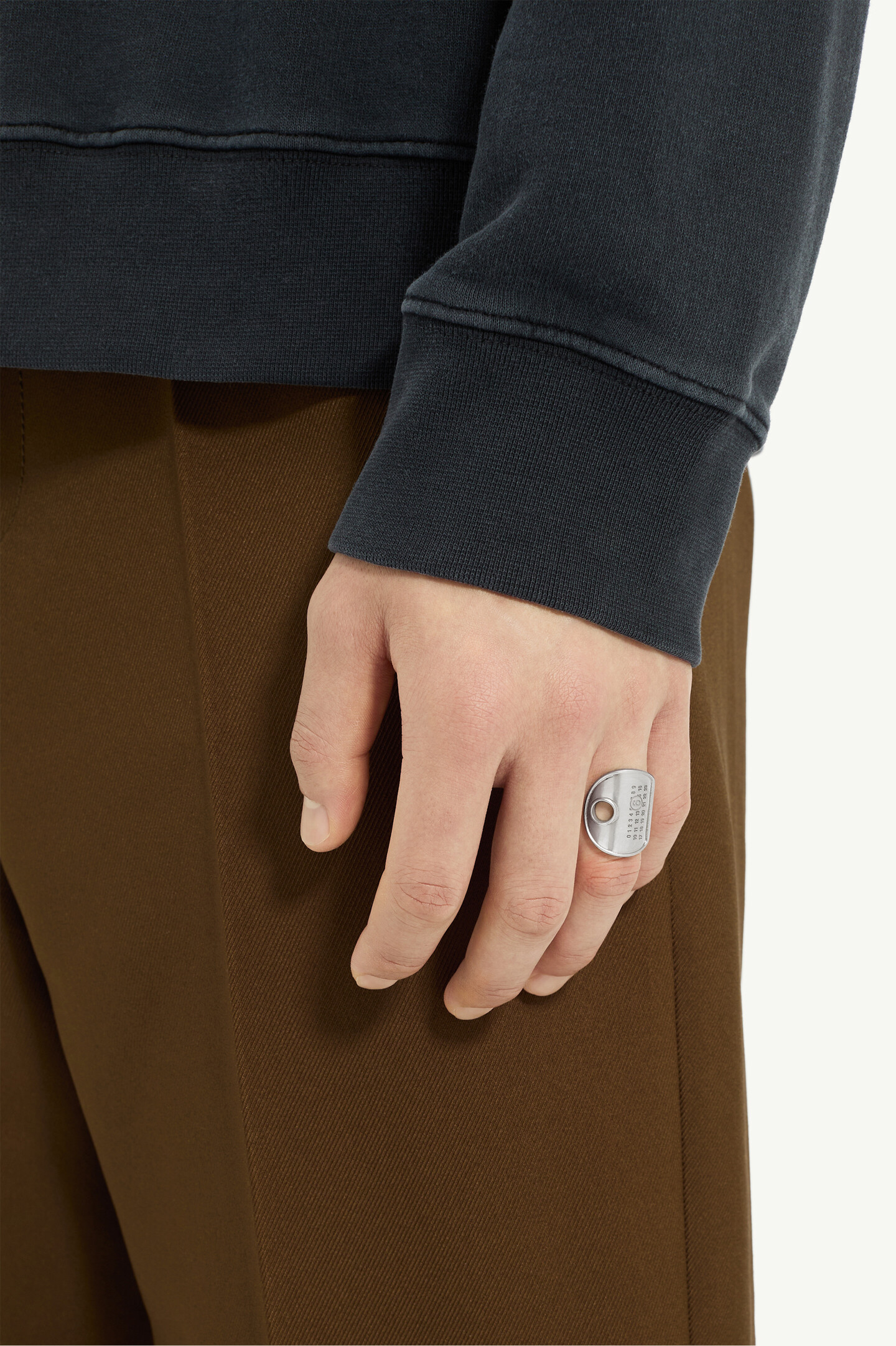 MM6 Maison Margiela キーリング 指輪 Gray Key ring | MM6 Official