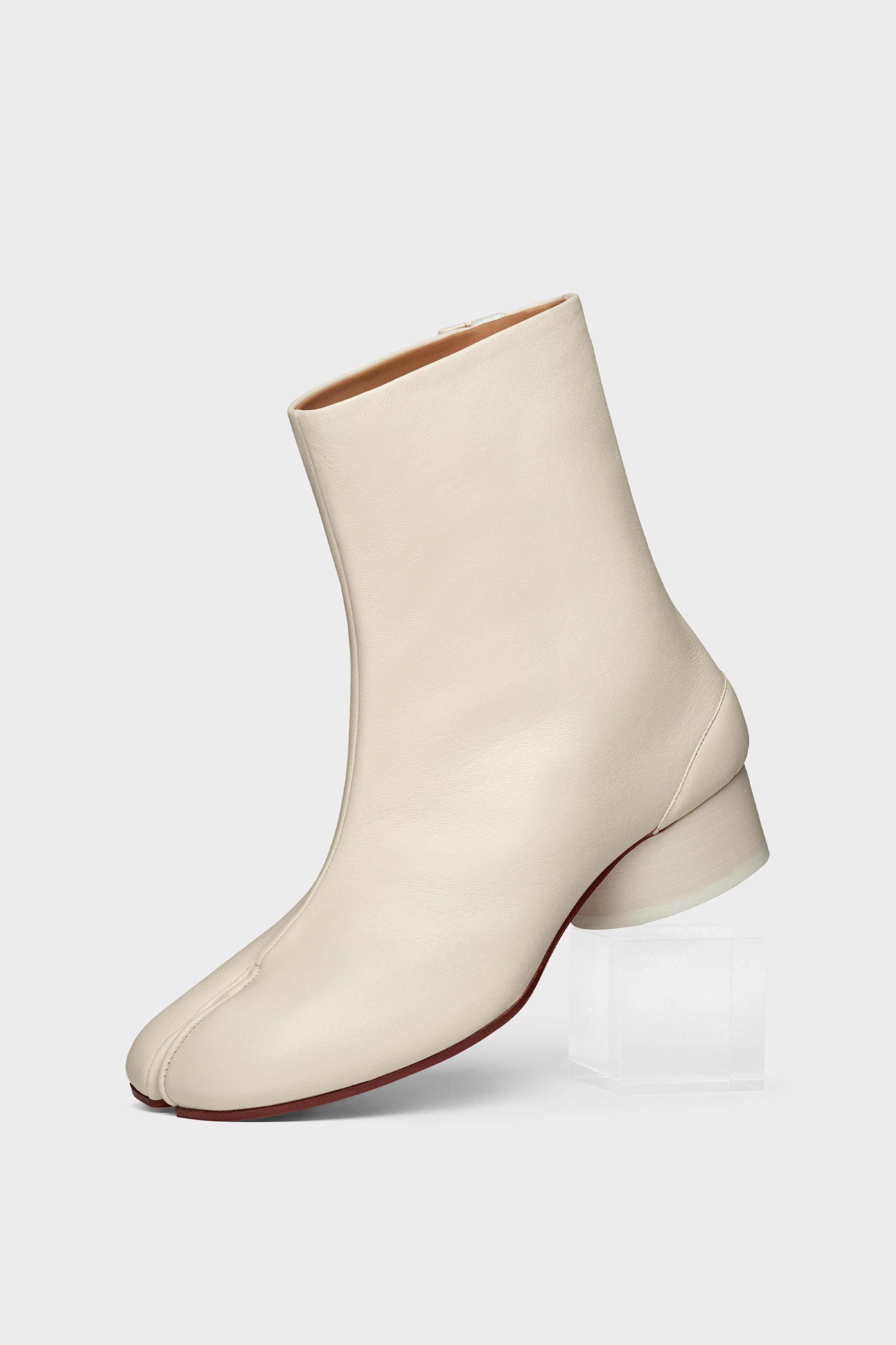 Tabi Ankle Boots White | Maison Margiela