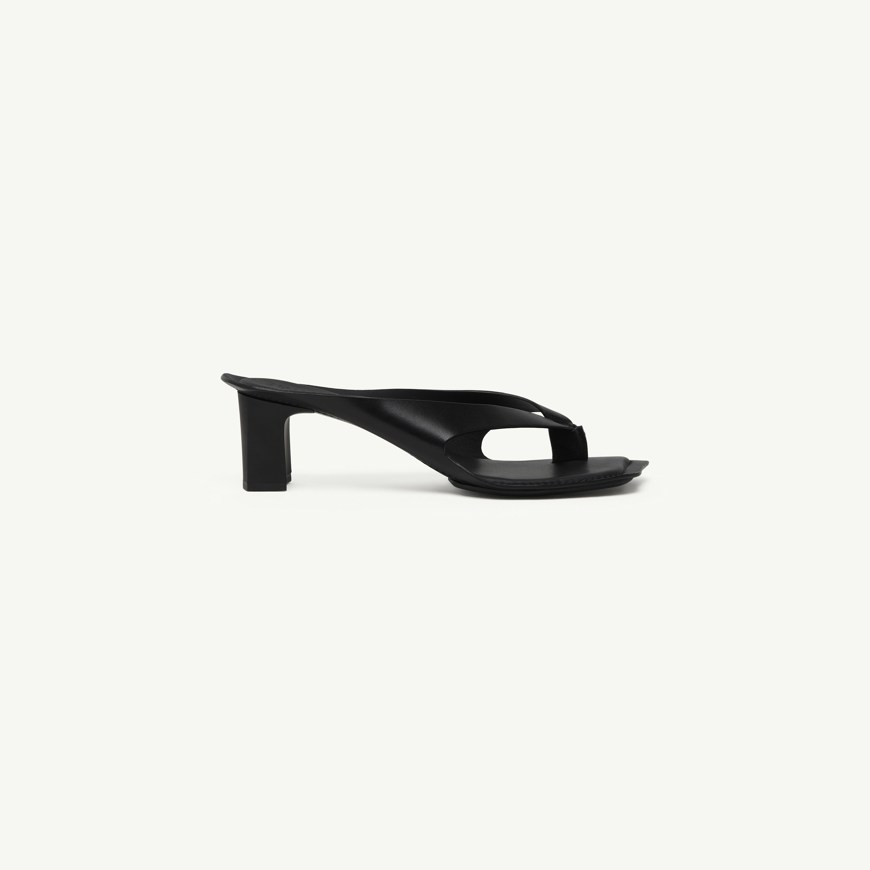 Anatomic leather flip flop mules