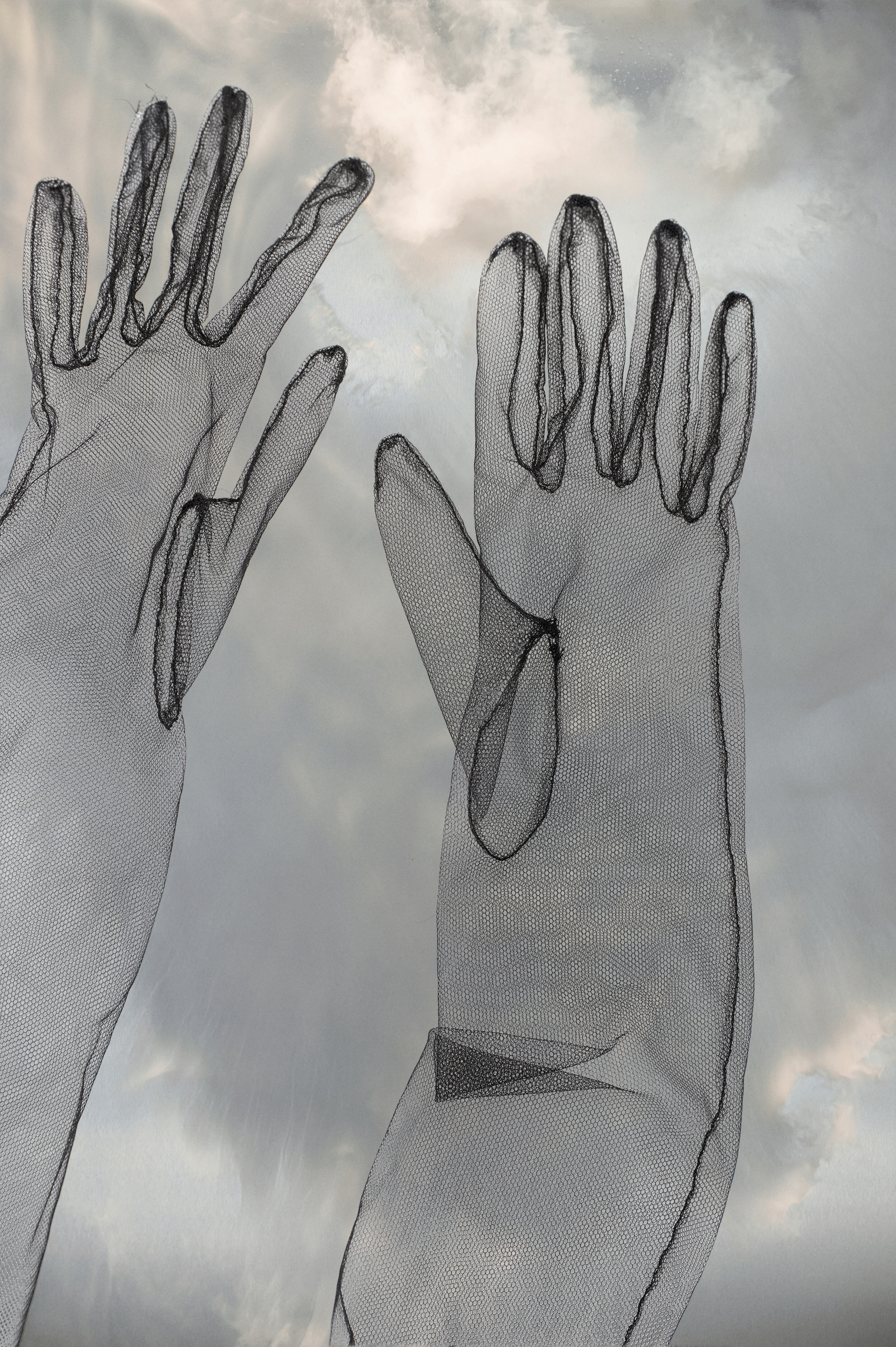Women's Black Tulle Gloves | Maison Margiela