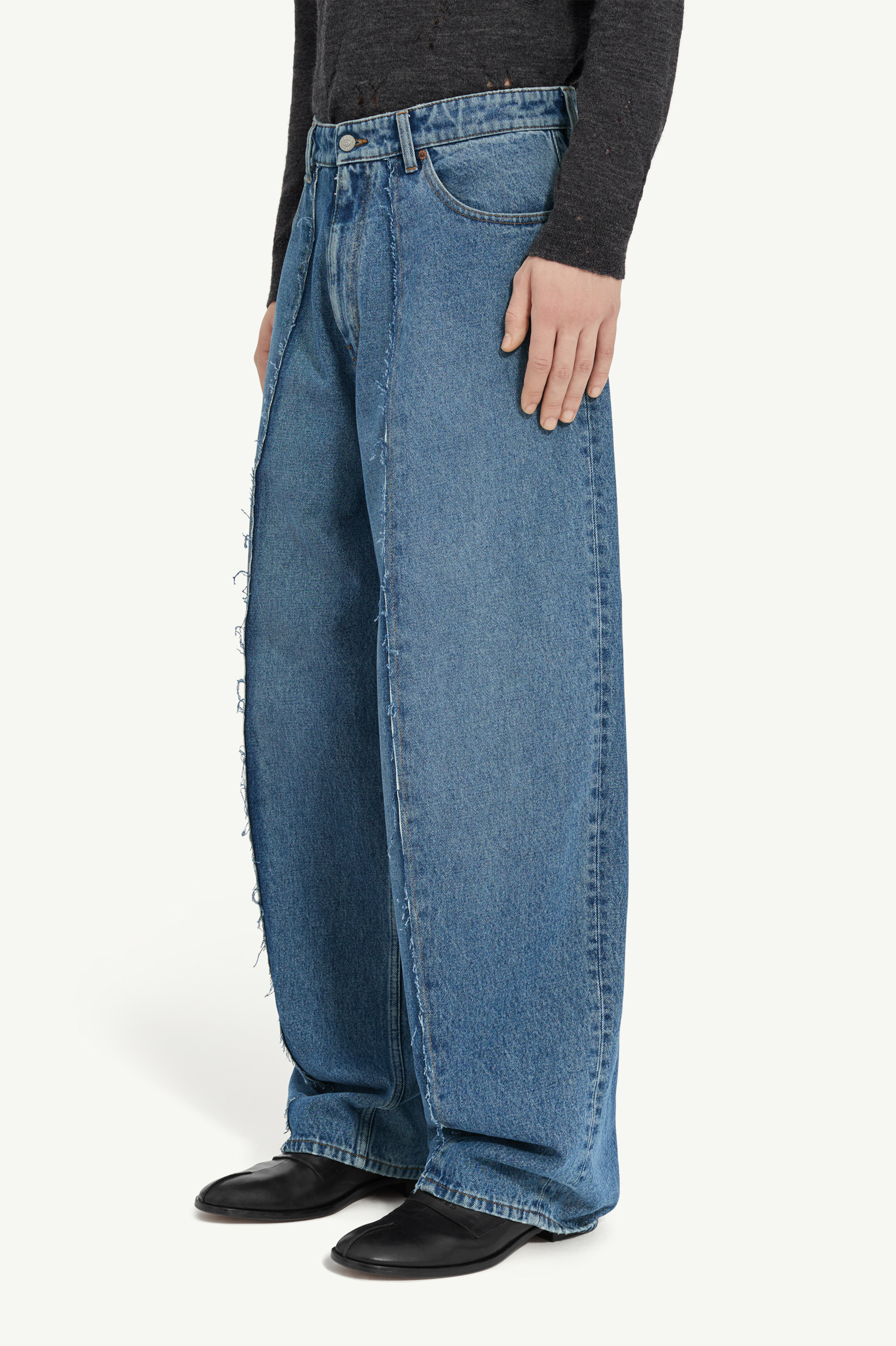 ワイドレッグ ジーンズ