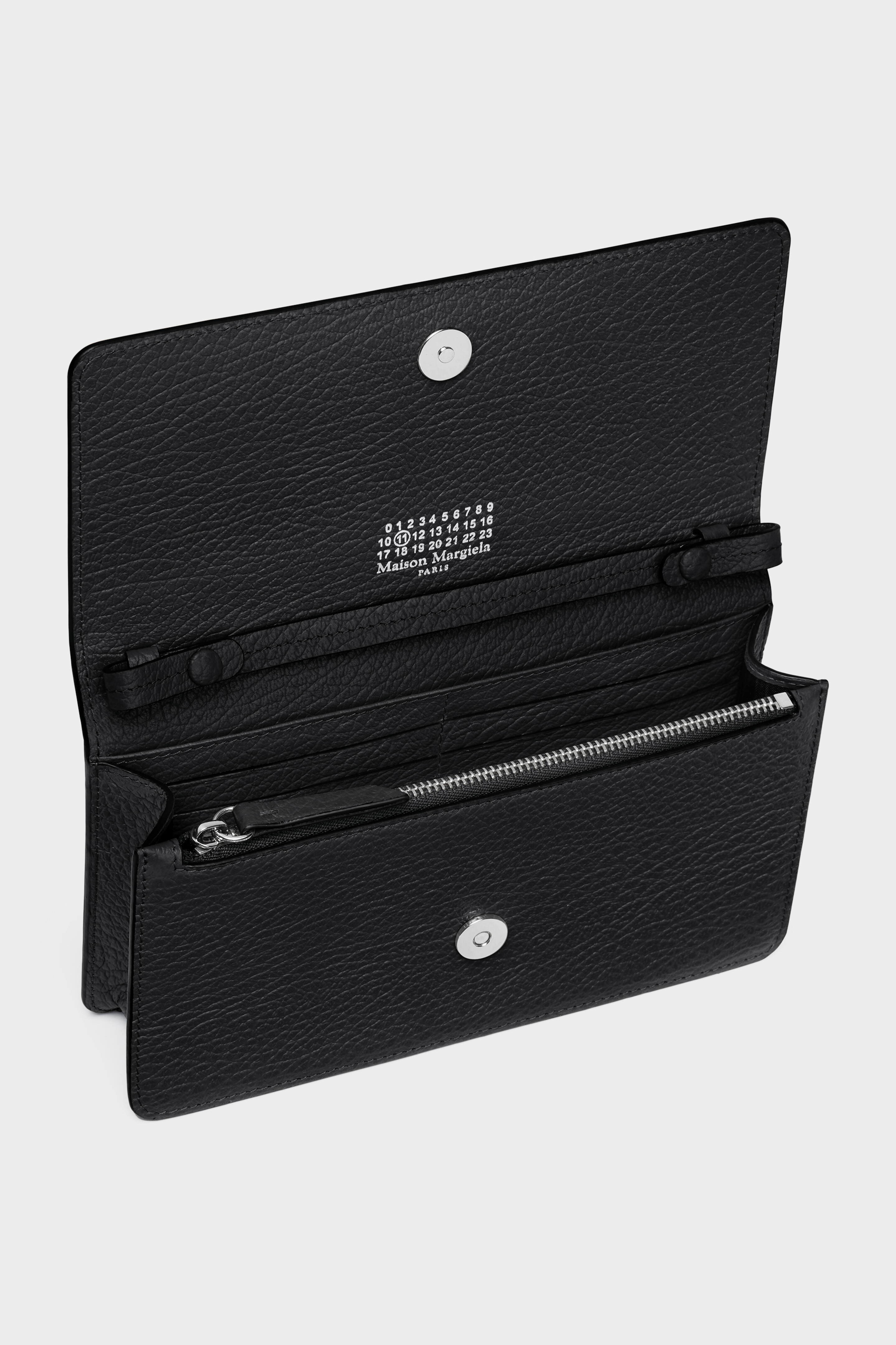 MaisonMargielaマルジェラWALLET CHAINチェーンウォレット Black Leather Buttoned Chain Wallet | Maison Margiela