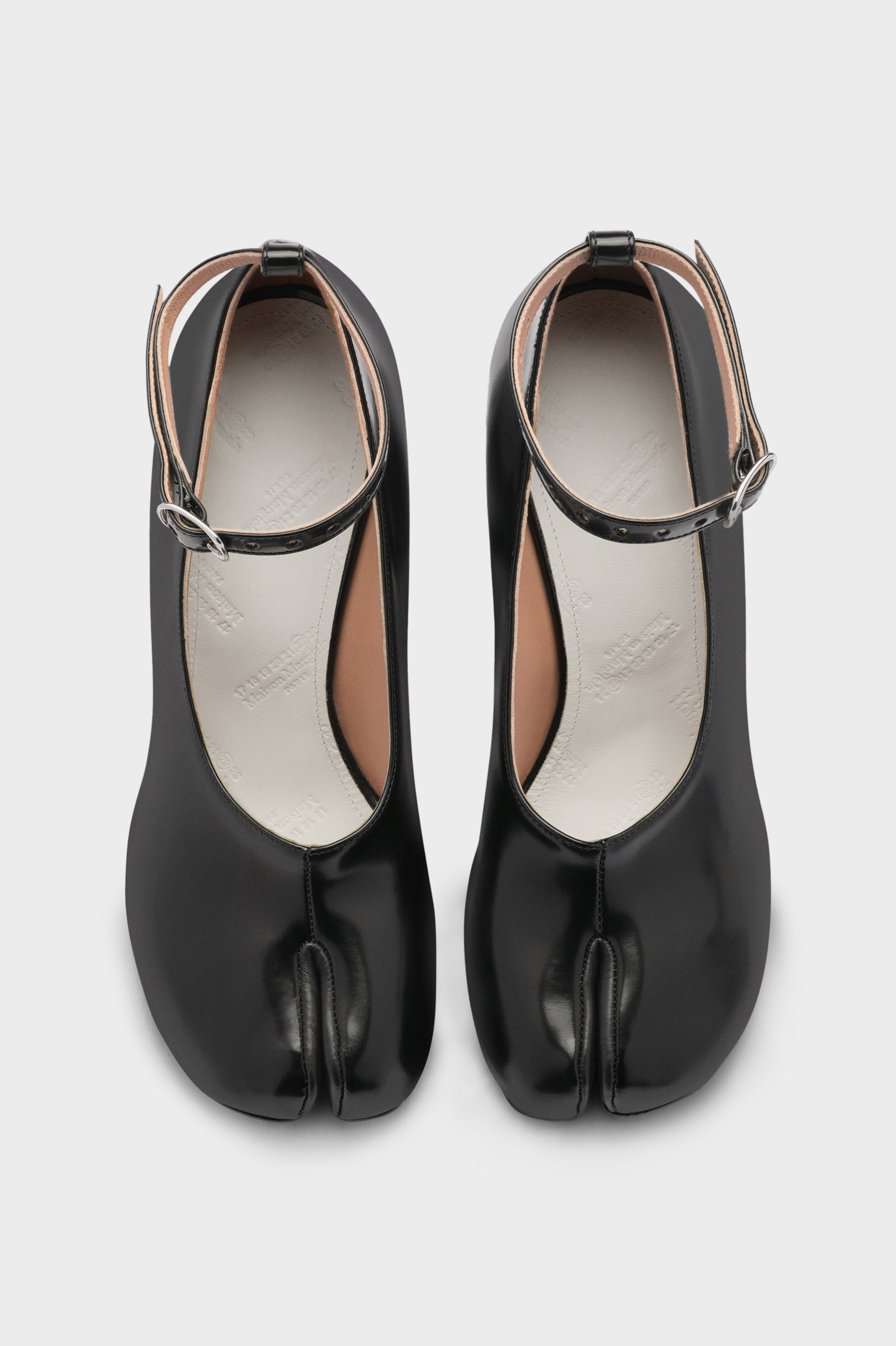 Black Leather Heeled Tabi Décolleté | Maison Margiela