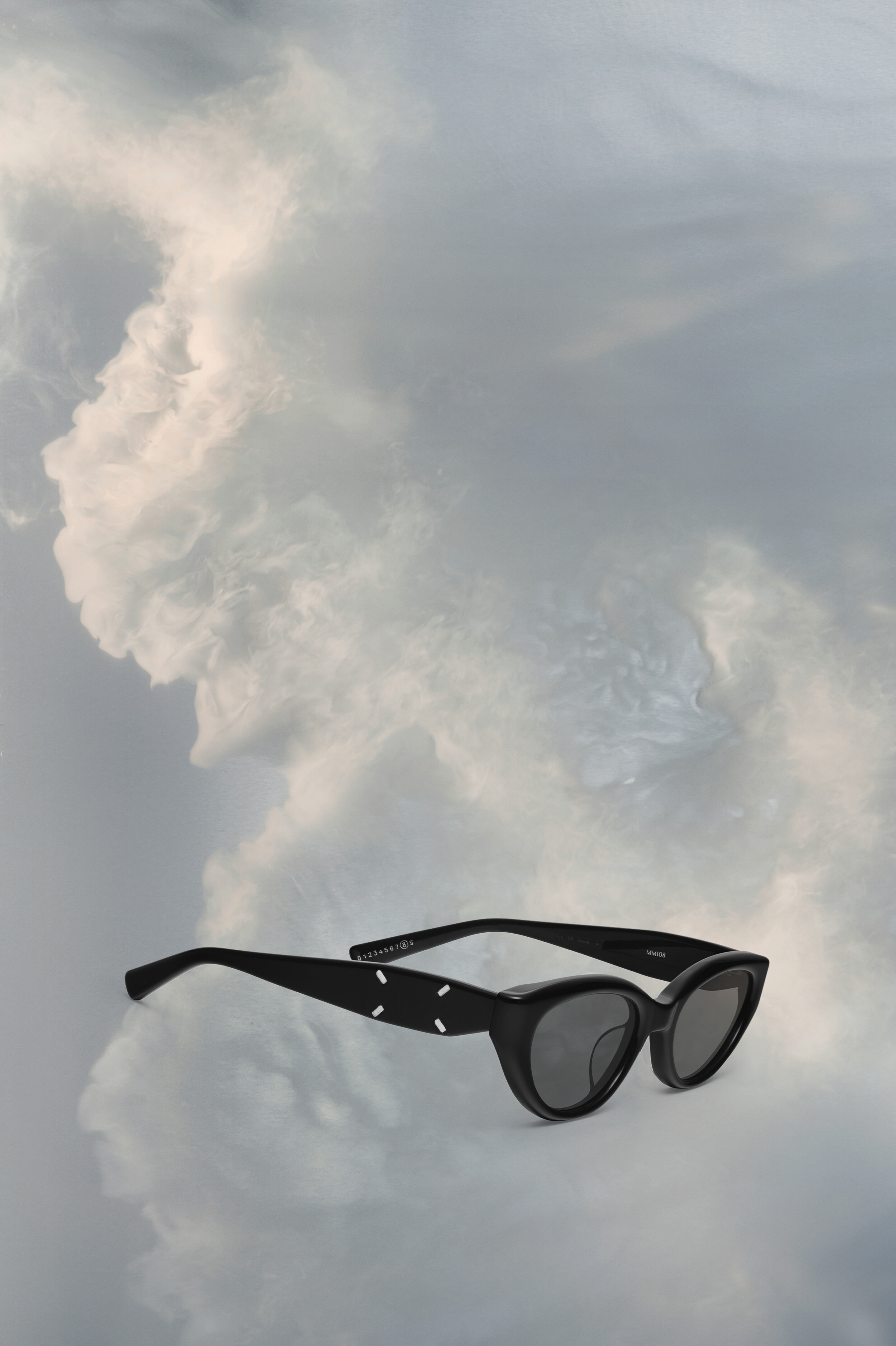 小物 GENTLEMONSTER MaisonMargiela MM108 Black MM X Gentle Monster MM108 | Maison Margiela Official