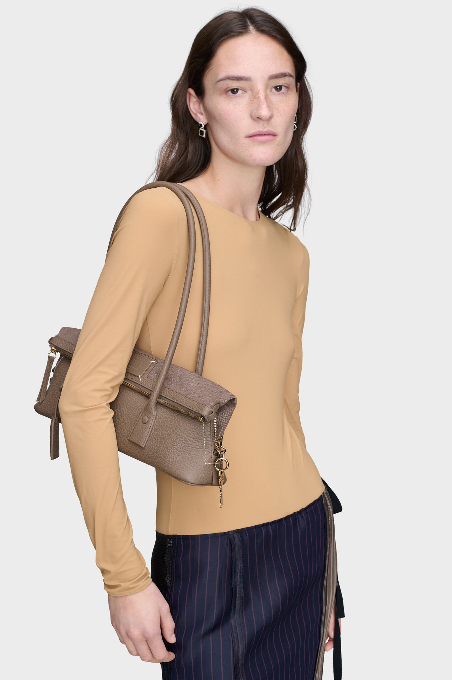 Taupe 5AC Shoulder East West | Maison Margiela Official