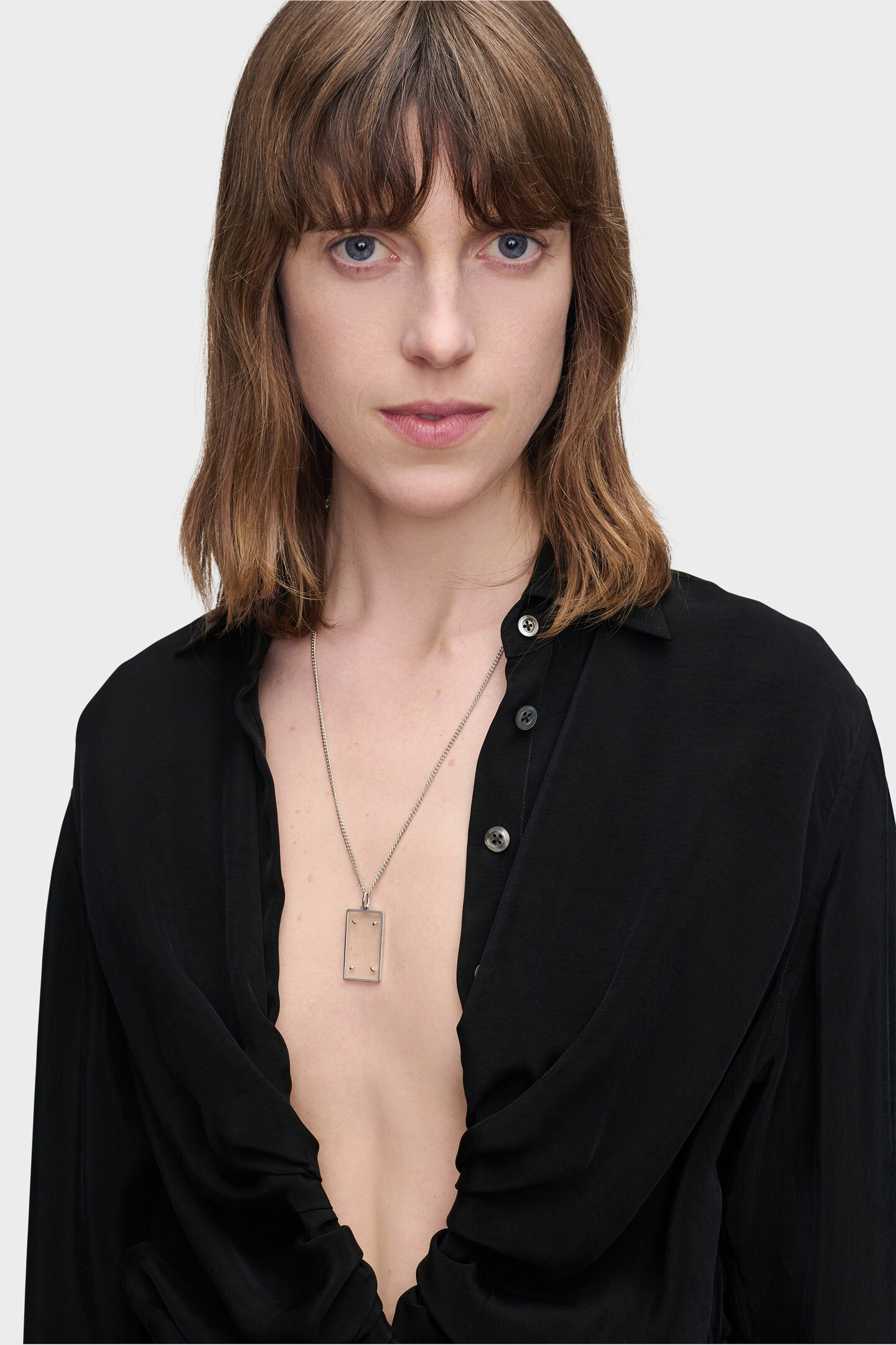 FOUR STITCHES NECKLACE