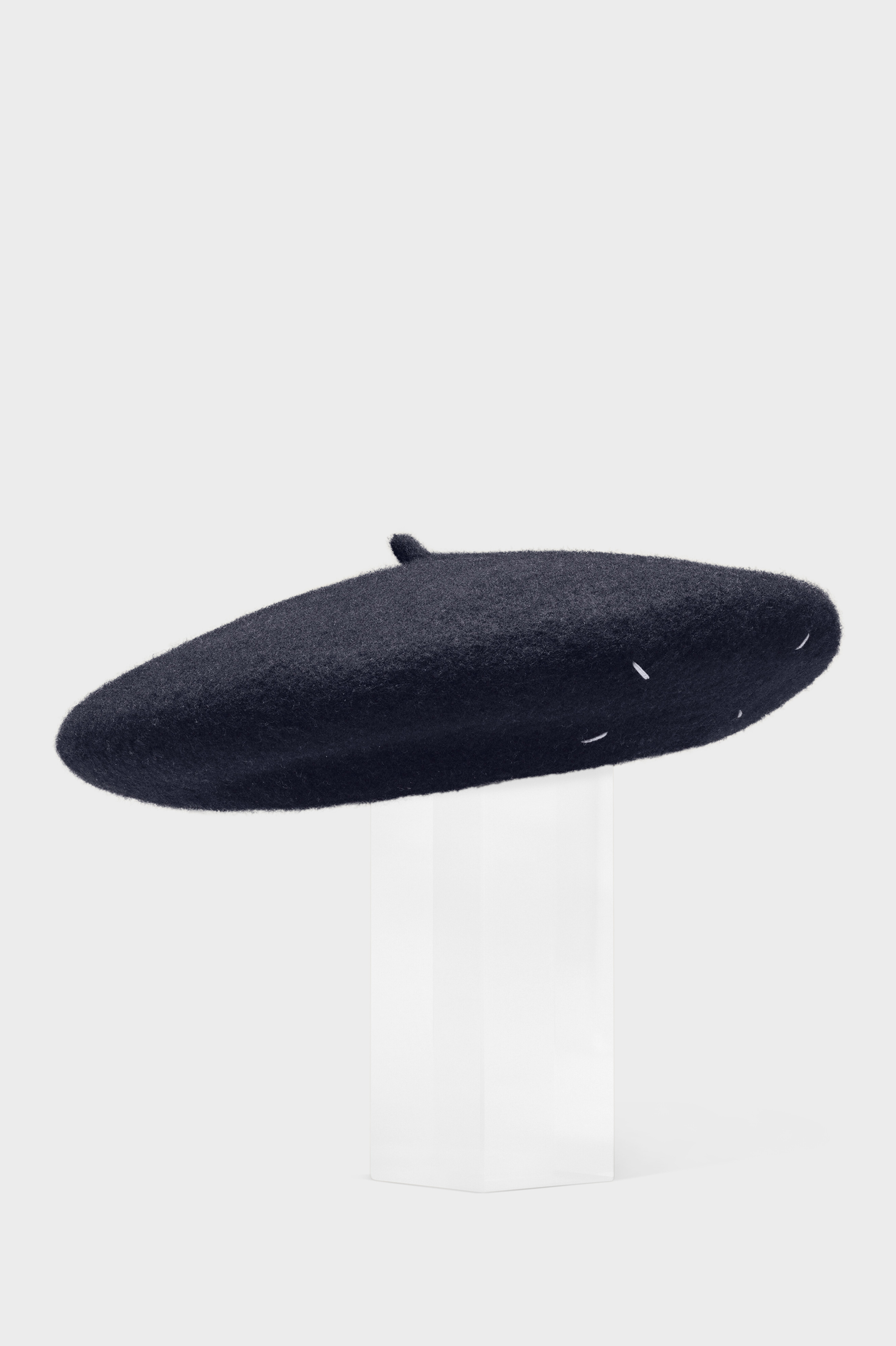 メゾン マルジェラ ヘビー ウール ベレー ネイビー Navy Blue Heavy wool beret | Maison Margiela Official