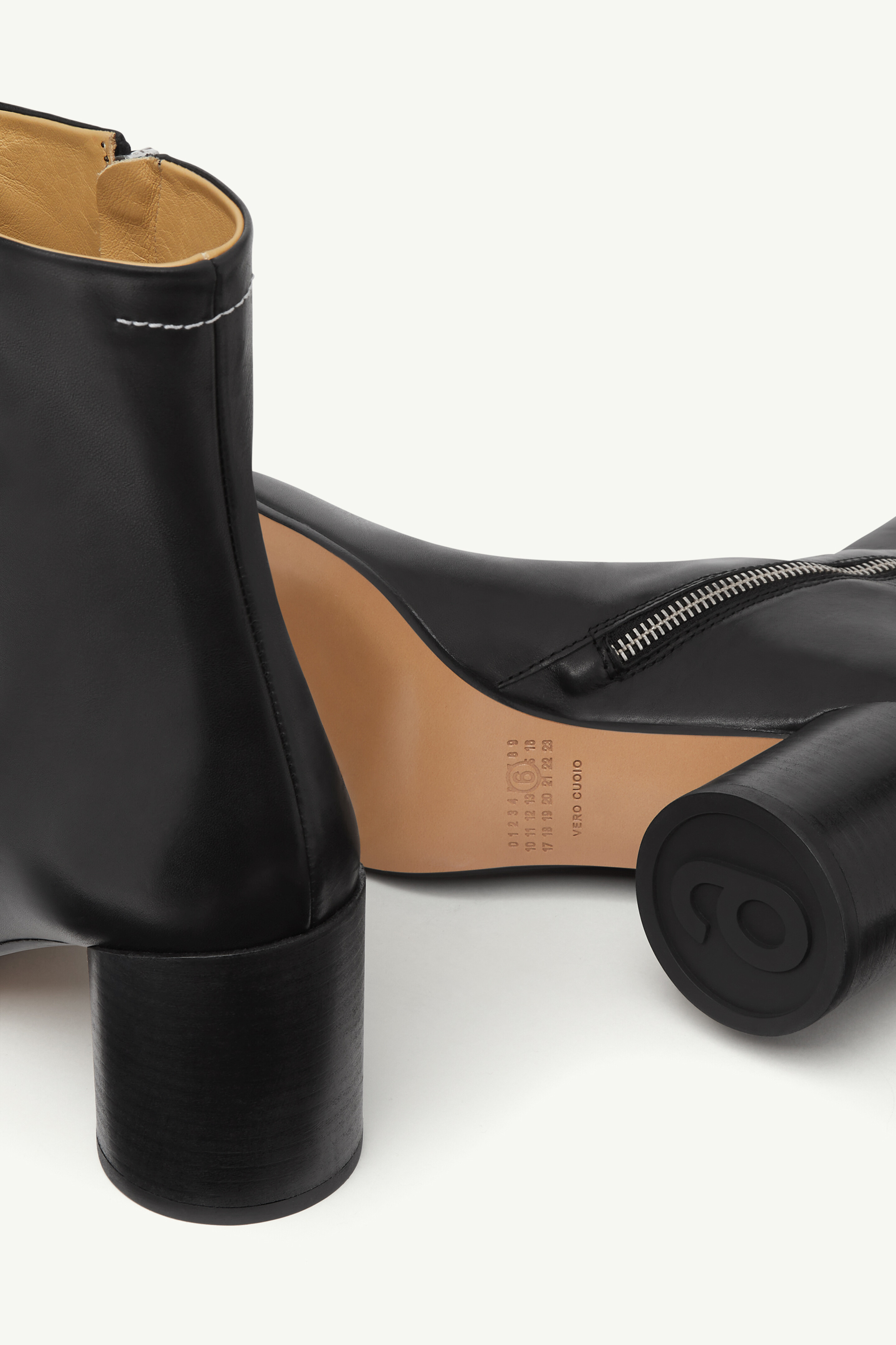 Black Anatomic Stitch Ankle Boots | MM6 Official