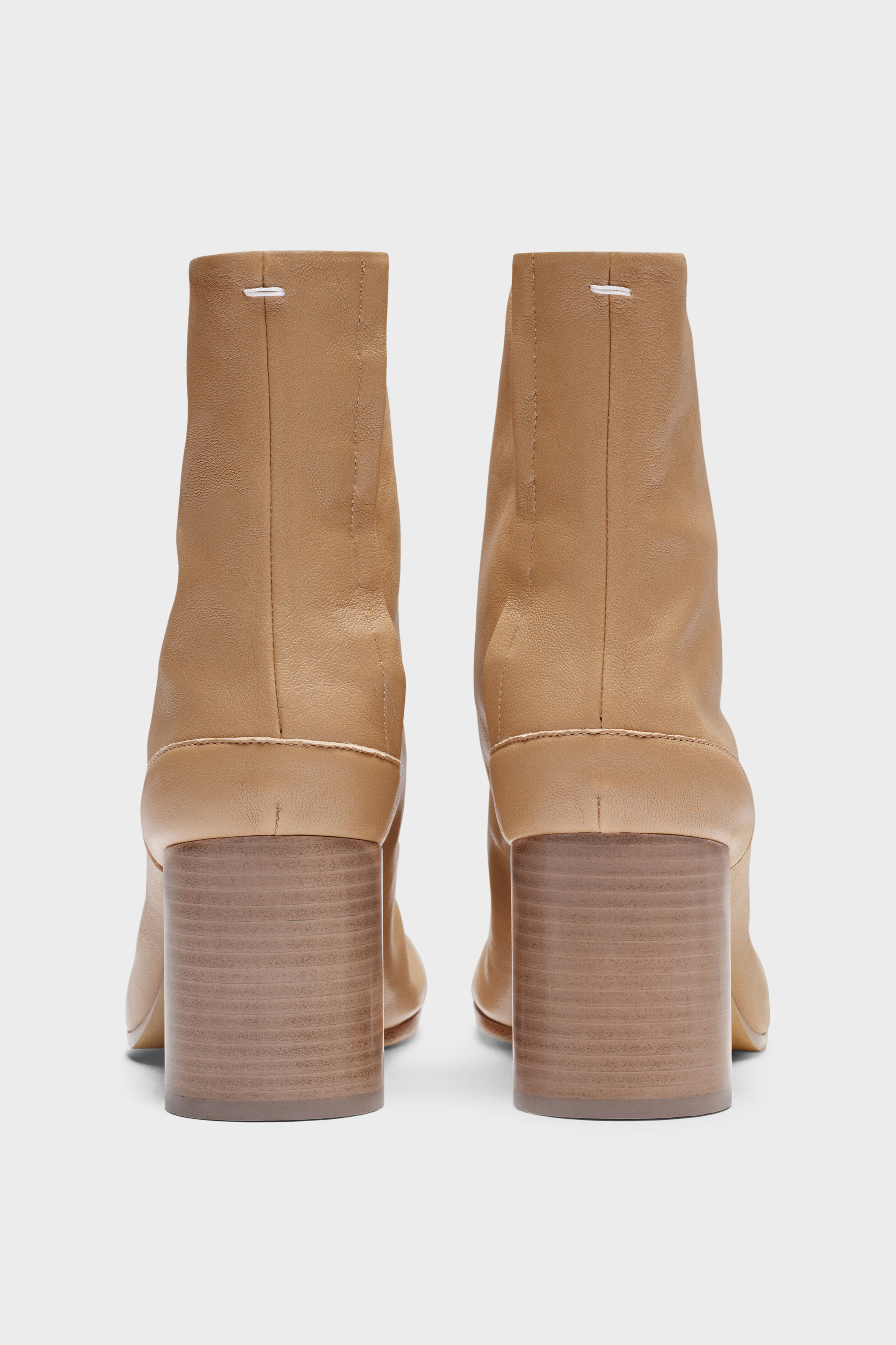 ブラウン つま先分かれブーティ　マルジェラ Women's Brown Leather Tabi Ankle Boots