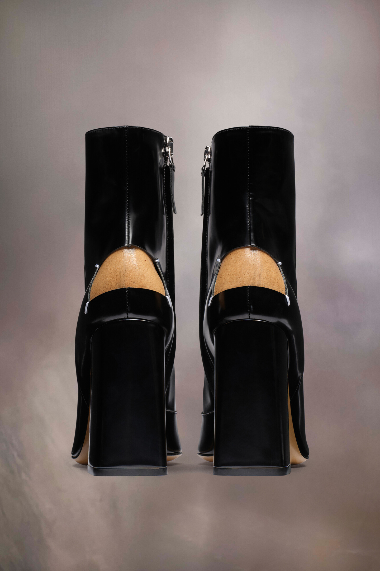 Four Stitches Décortiqué Boots Black | Maison Margiela