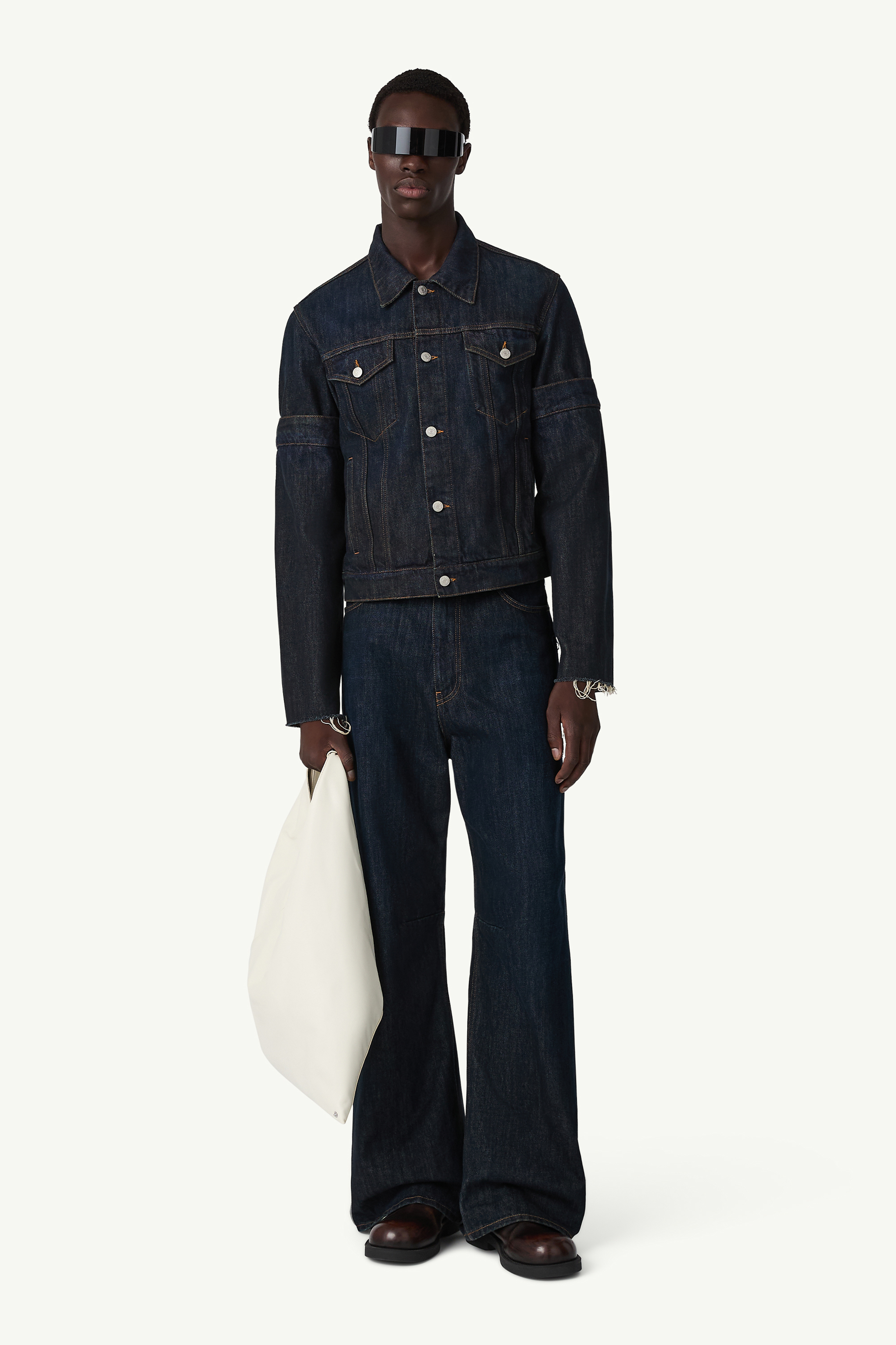 Flipped sleeve denim jacket