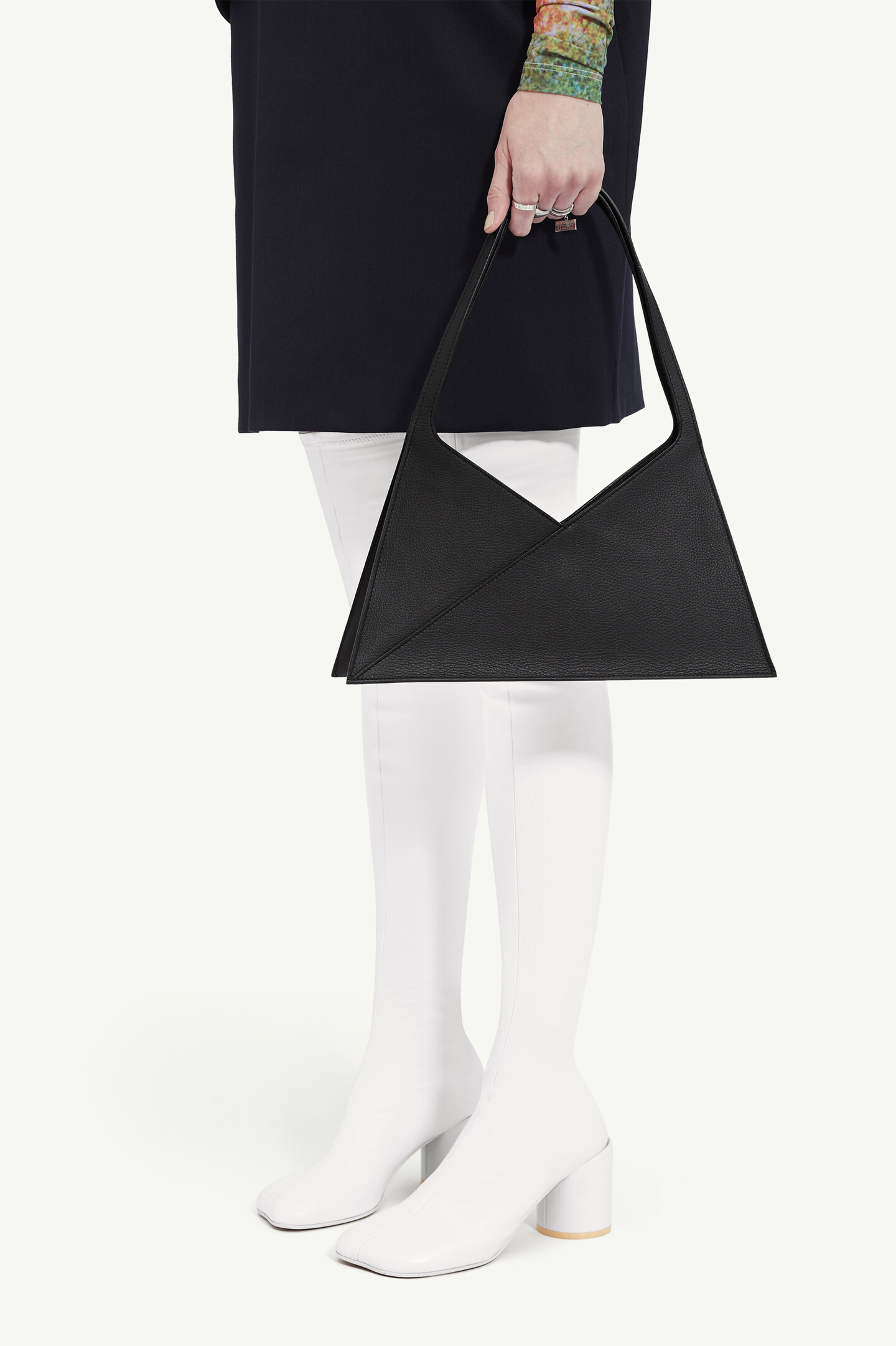 Black Leather Japanese Shoulder Bag | MM6