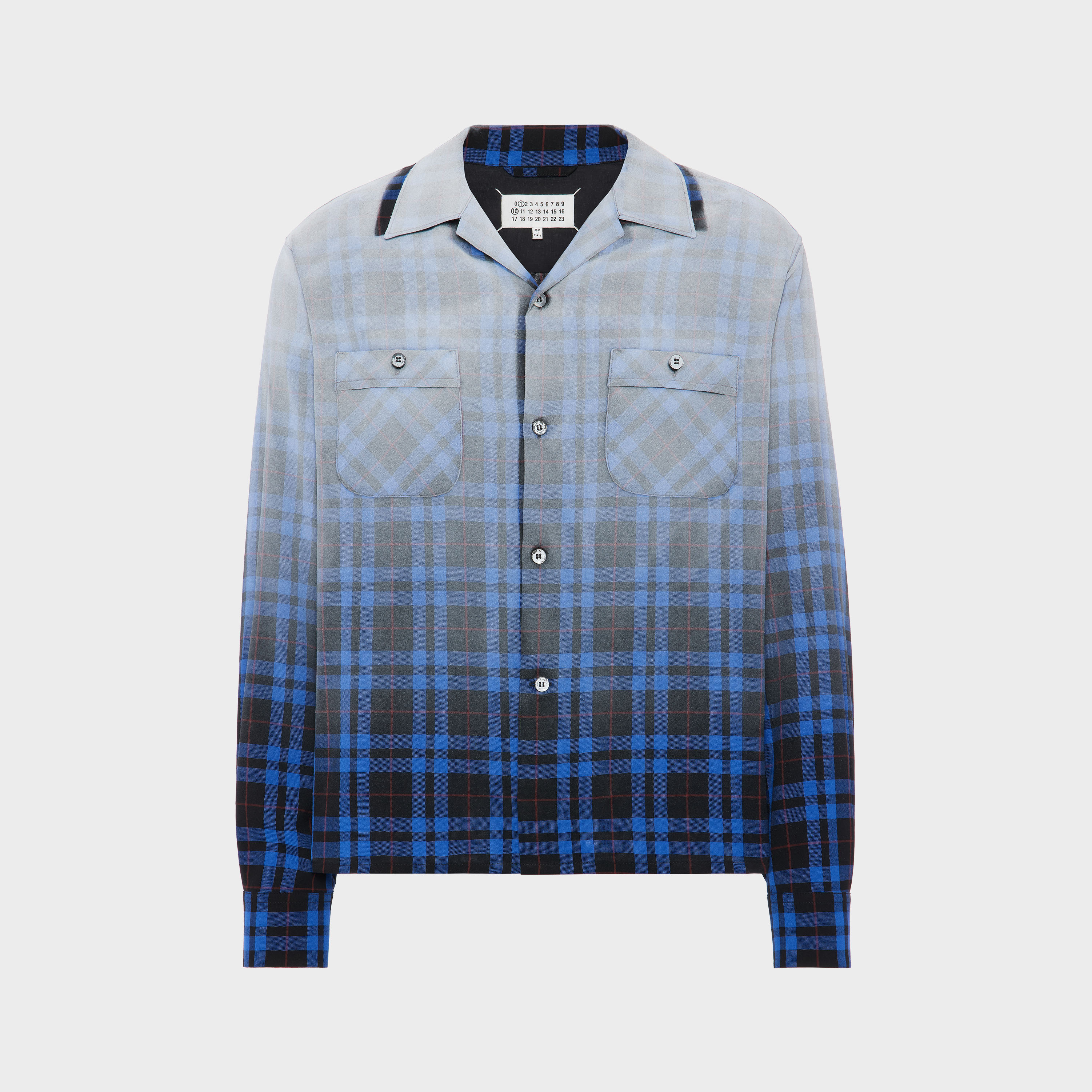 S50DT0069_M35706_001F_shopping