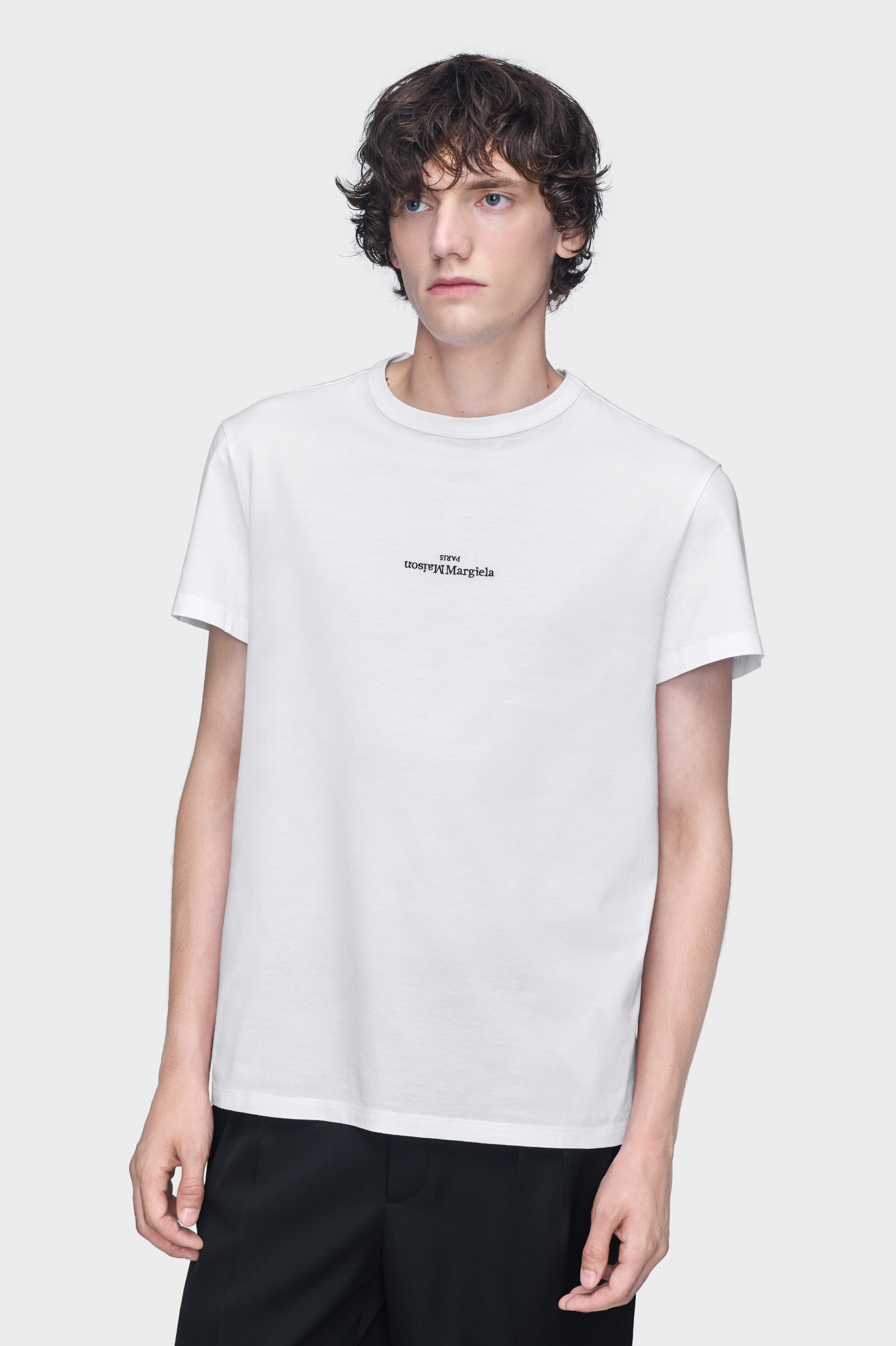 【極美品】MAISON MARGIELA DISTORTED-LOGO TEE White Distorted Logo T-Shirt Regular Fit | Maison Margiela