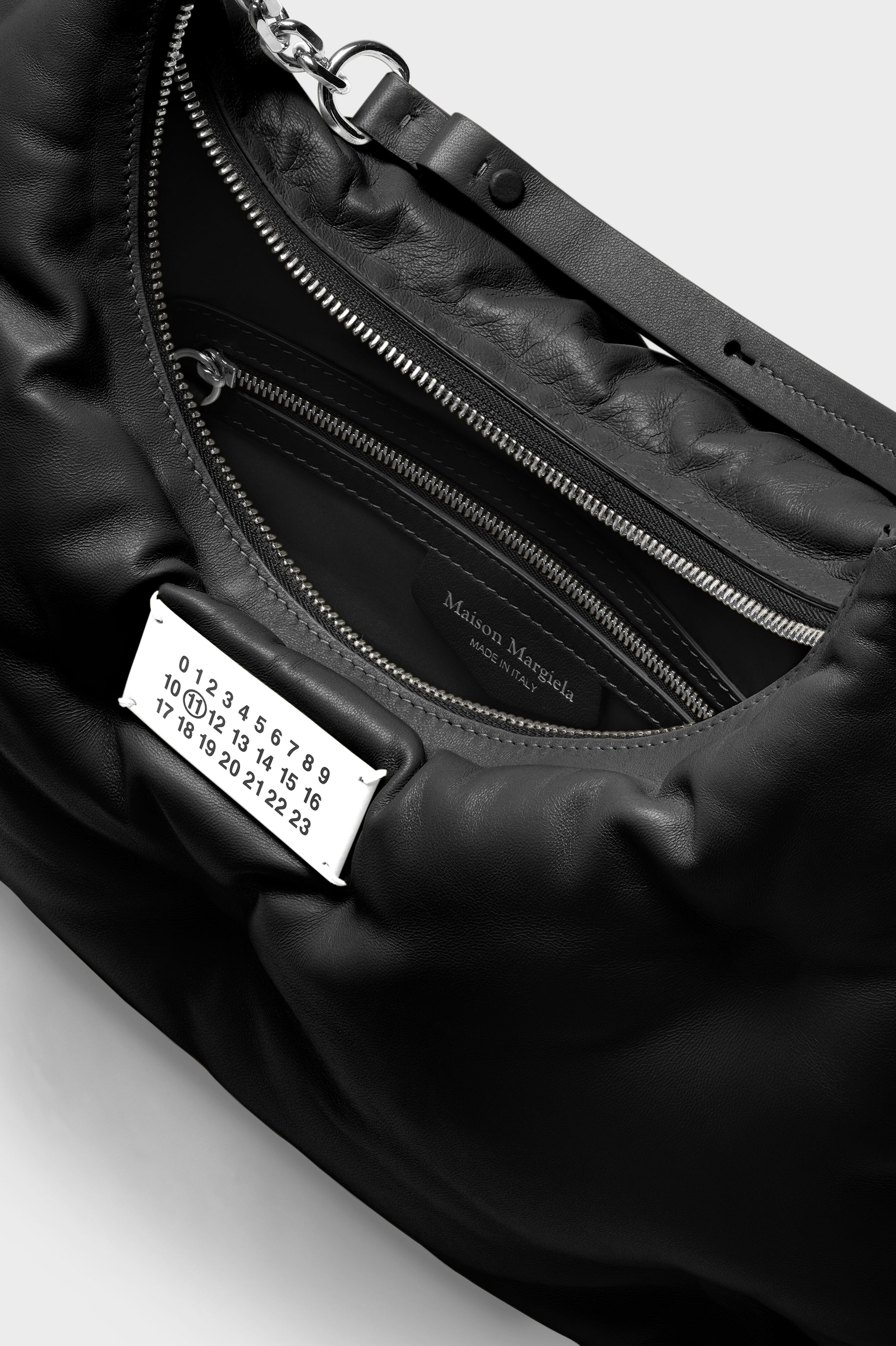 Women's Glam Slam hobo bag medium | Maison Margiela Women's Glam Slam hobo bag medium | Maison Margiela