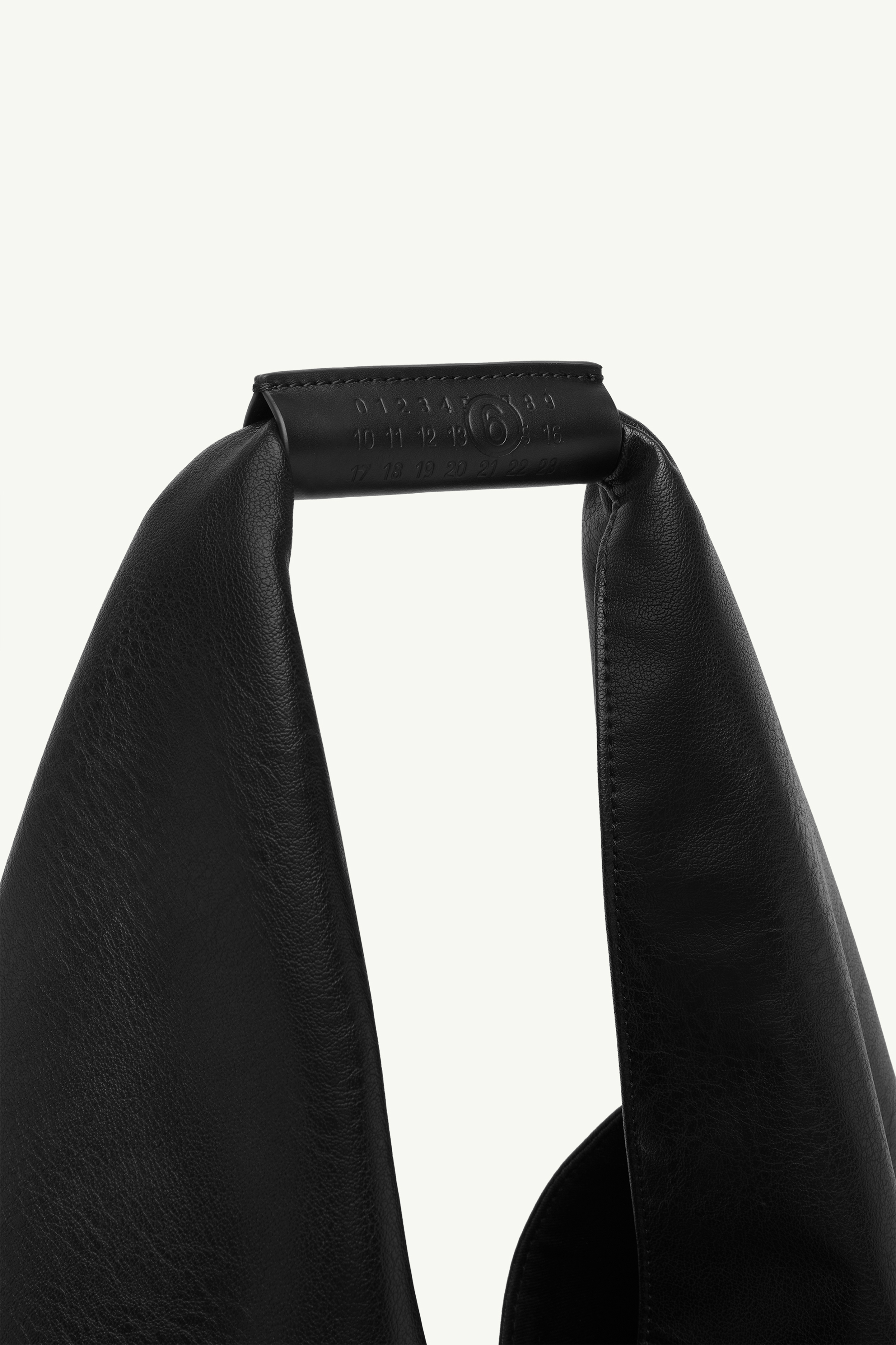 Black Japanese Bag Classic Medium | MM6 Official