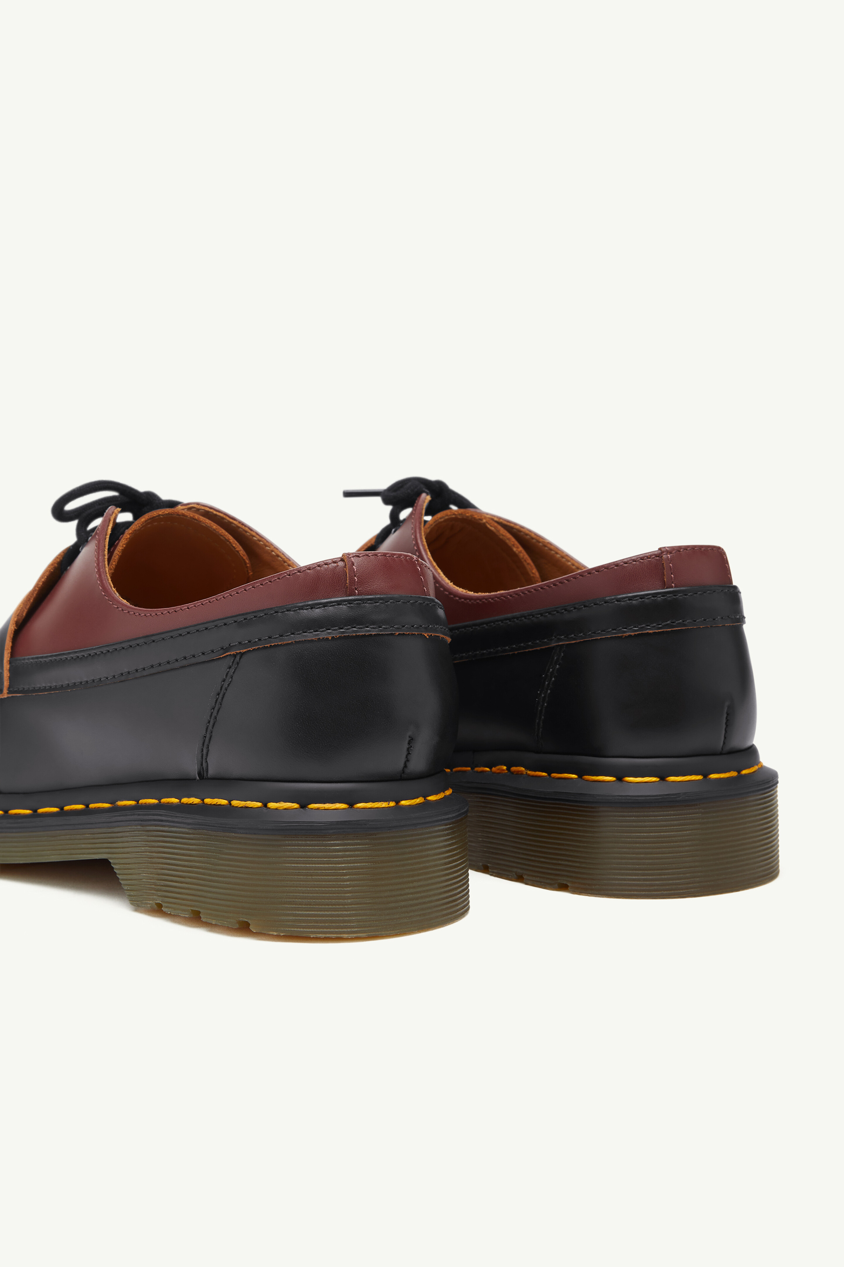27cm 新品正規品 MM6 × Dr.Martens 1461 モカシン Black & Red Men's Derby Shoe - MM6 x Dr. Martens | Maison