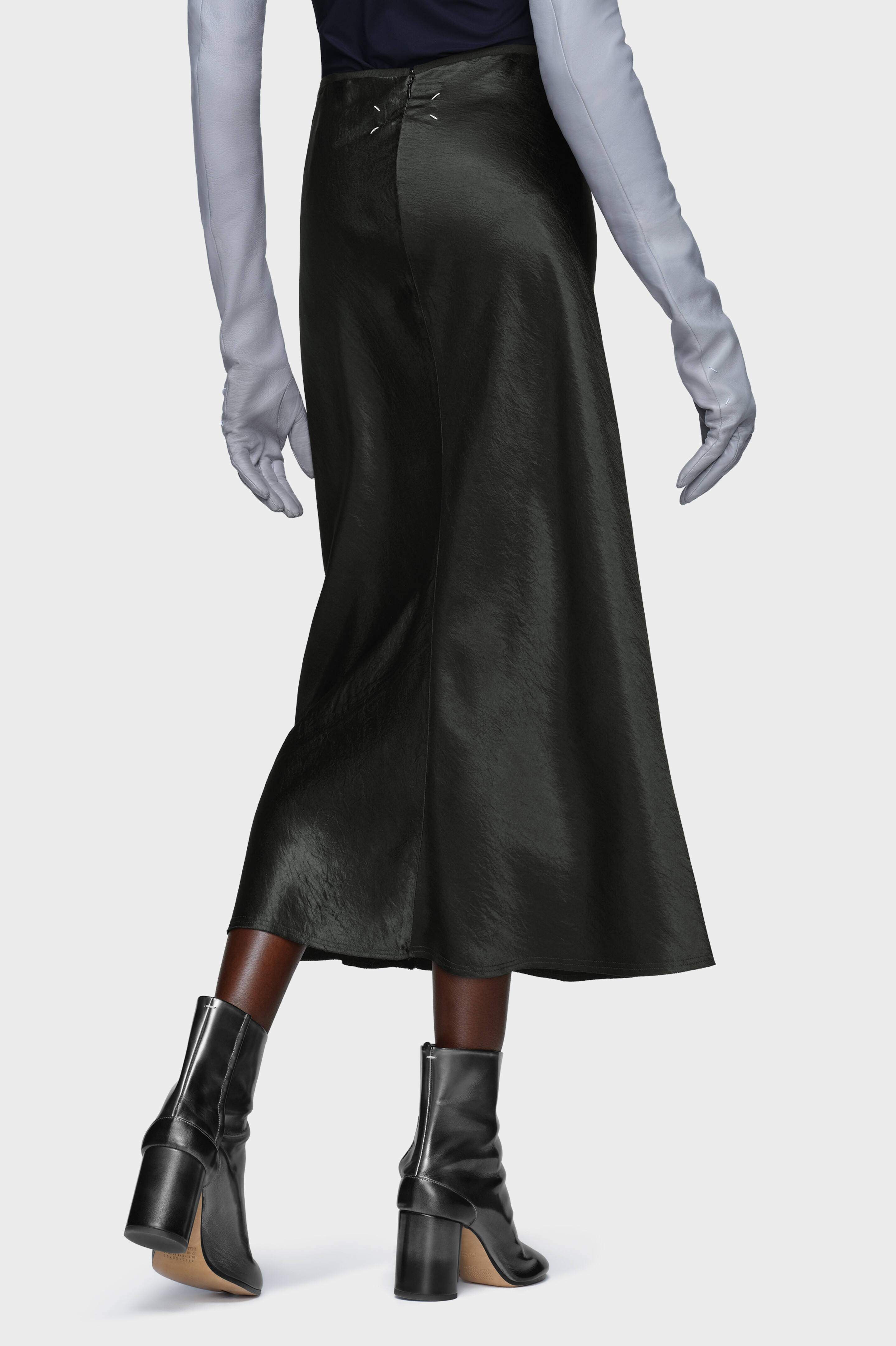 【新品未使用】Maison margieraサテンスカート サテン ミディスカート