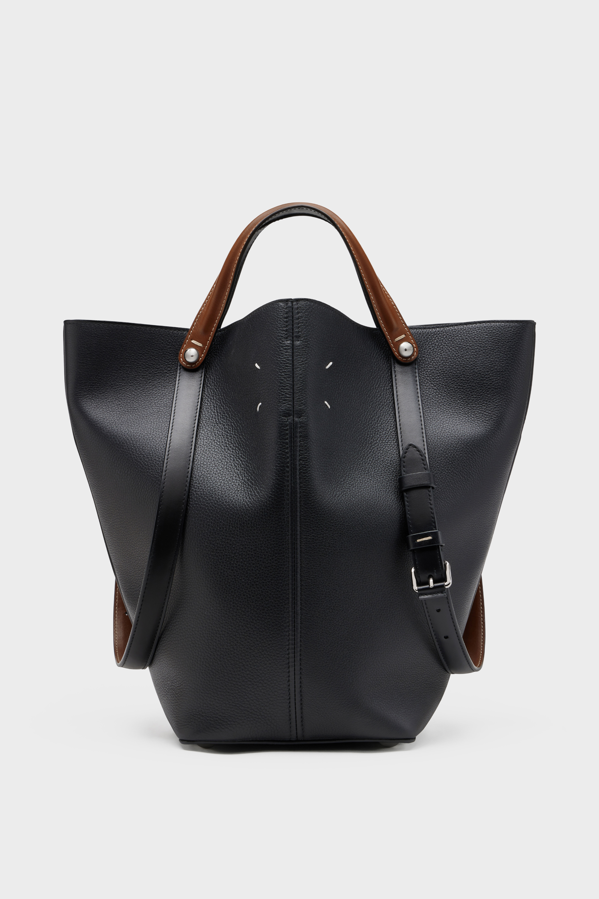 SB1WD0039_P7268_HA755_shopping
