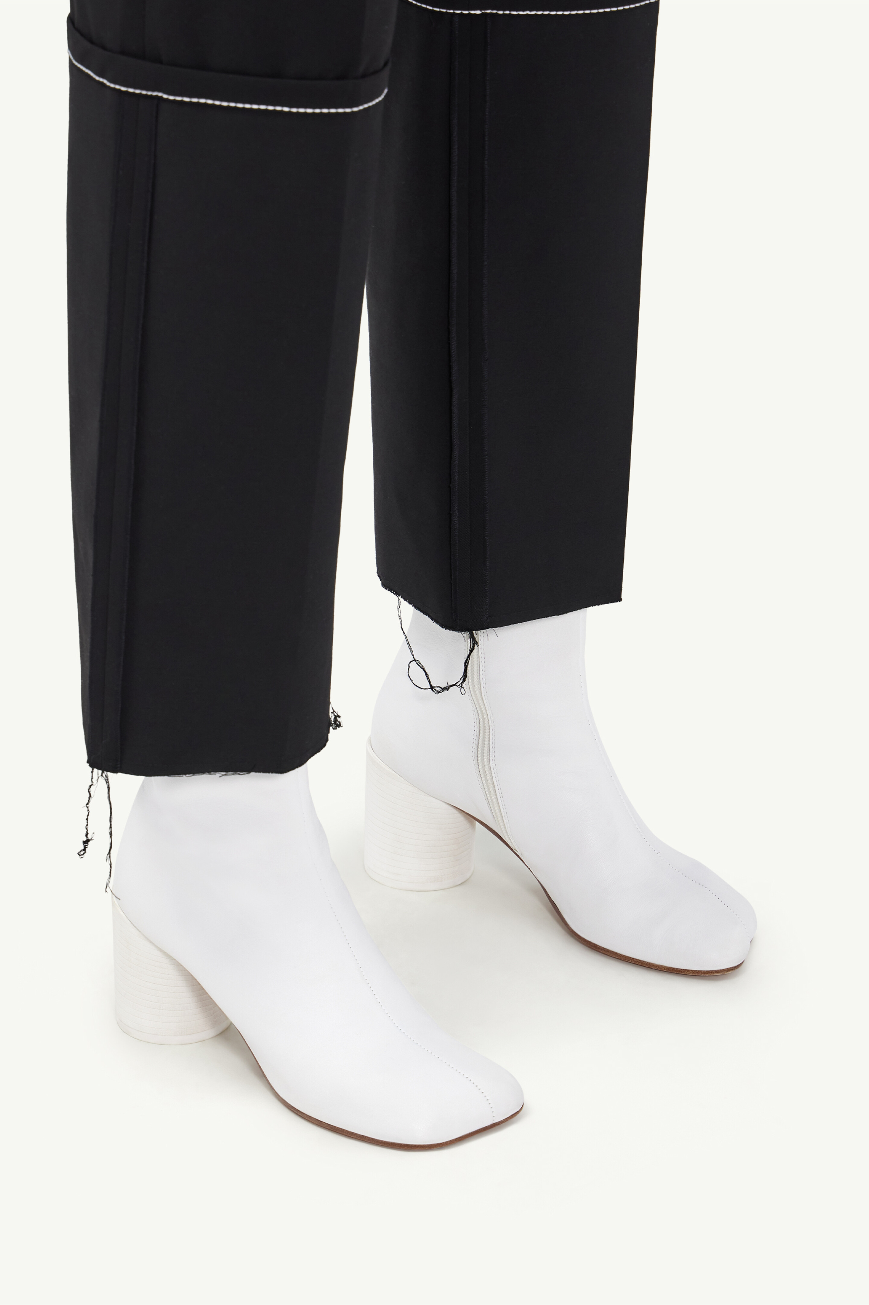m*y様 【MM6】WHITE side ZIP ankle-BOOTS m*y様 【MM6】WHITE side ZIP ankle-BOOTS - メルカリ
