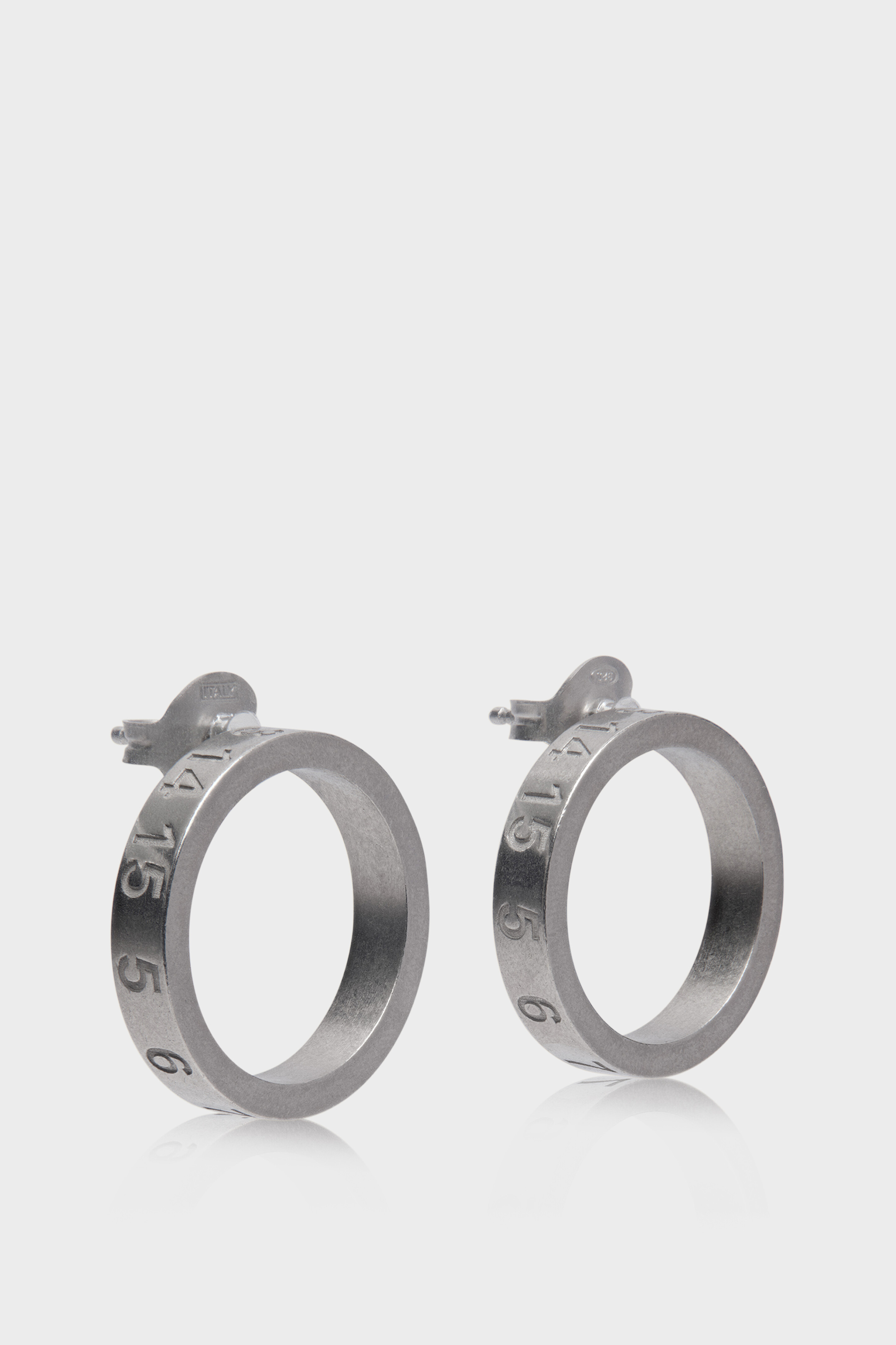マルジェラ　ナンバーピアス シルバーフープナンバーピアス | Maison Margiela