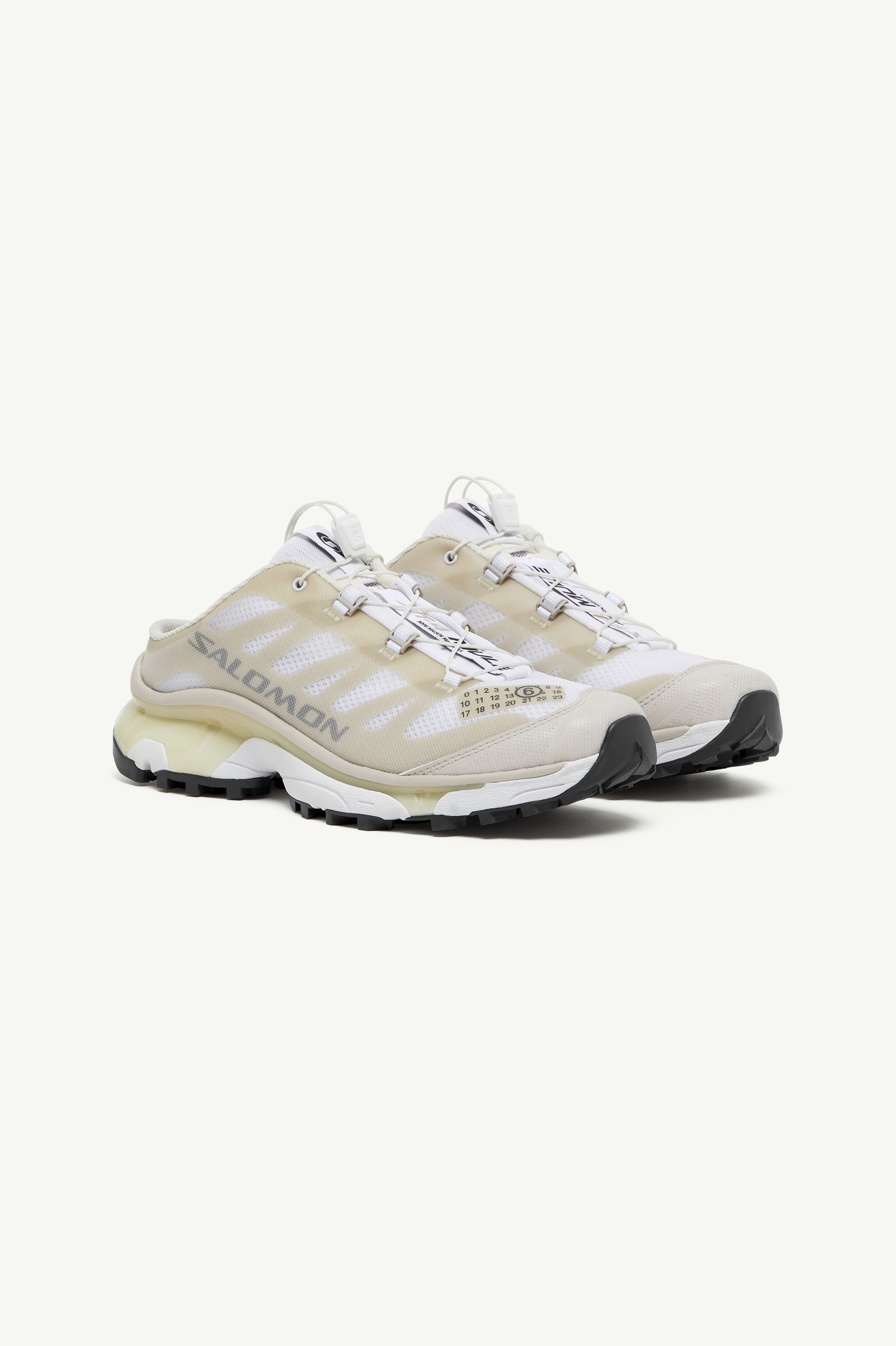 阪急百貨店MM6で購入【MM6 ×SALOMON】XT MULE 4 未使用新品 ☆MM6 x Salomon☆XT-4 MULE BLACK SILVER☆大人気☆ (MM6