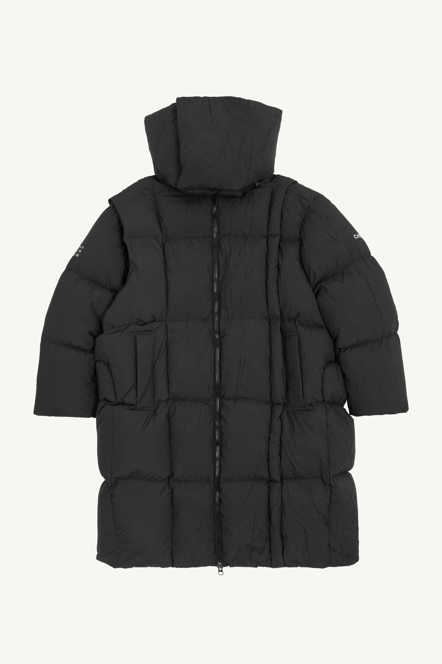 MM6 Maison Margiela x Chen Peng ダウンジャケット Chen Peng Teams with MM6 on Puffer-focused Capsule