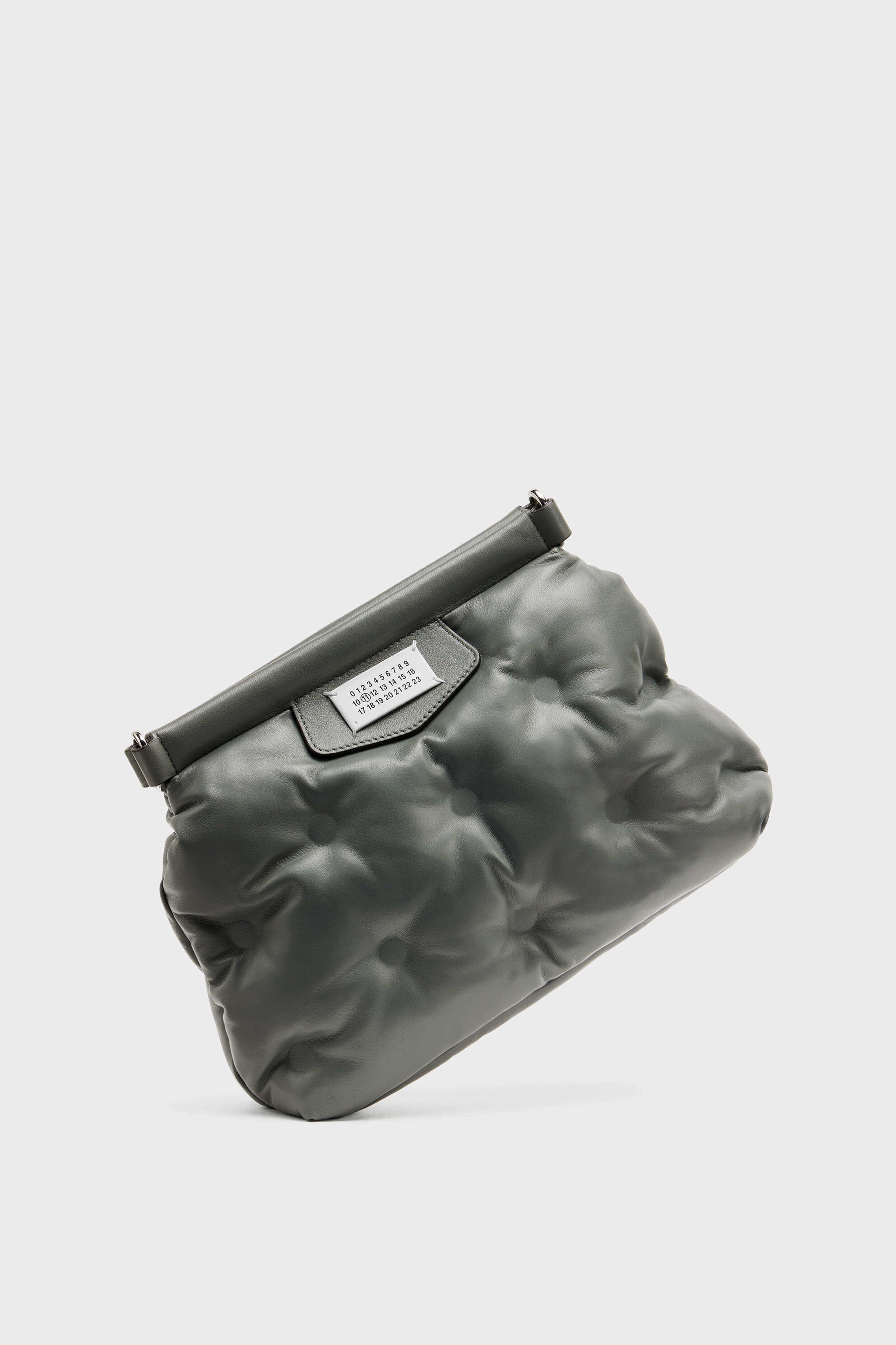 グレー Maison Margiela Glam Slam ボディバッグ Maison Margiela（メゾン マルジェラ）Glam Slam ラムナッパ