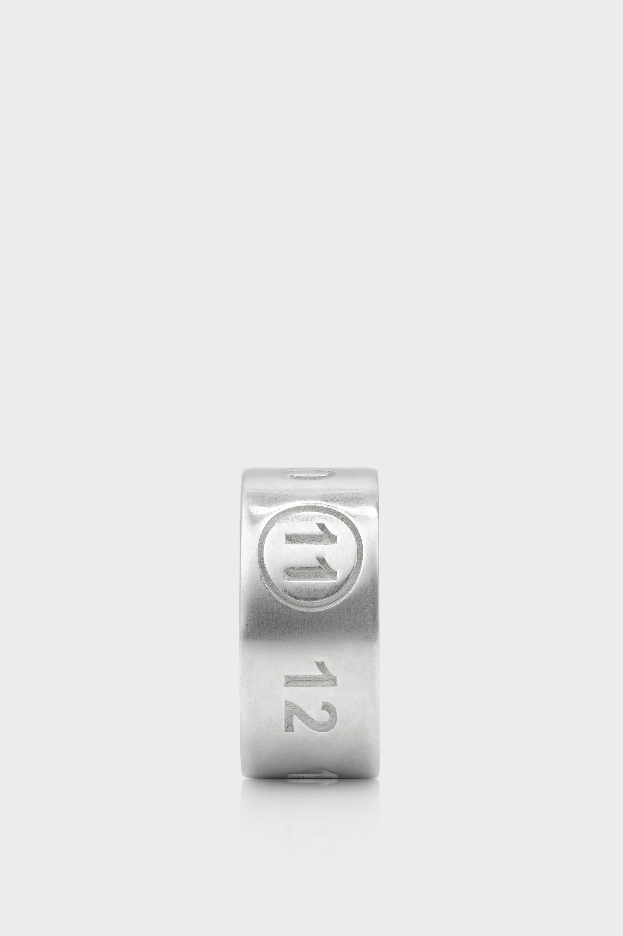 Polished palladio Numeric Ear Cuff | Maison Margiela Official