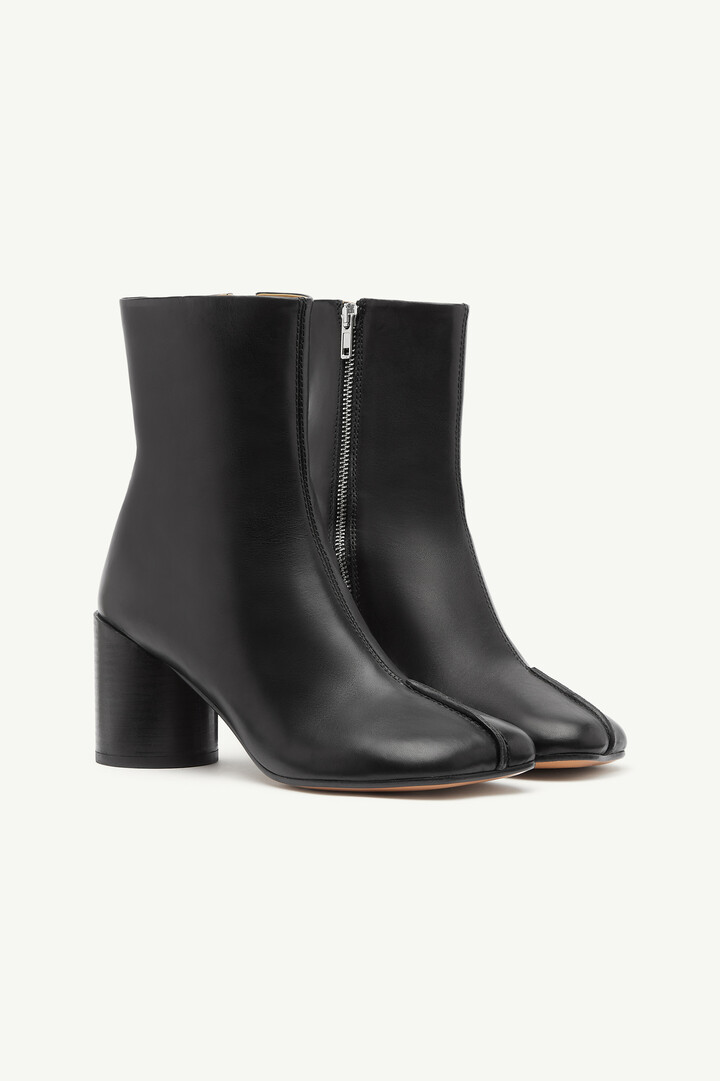 Black Anatomic Stitch Ankle Boots | MM6 Official