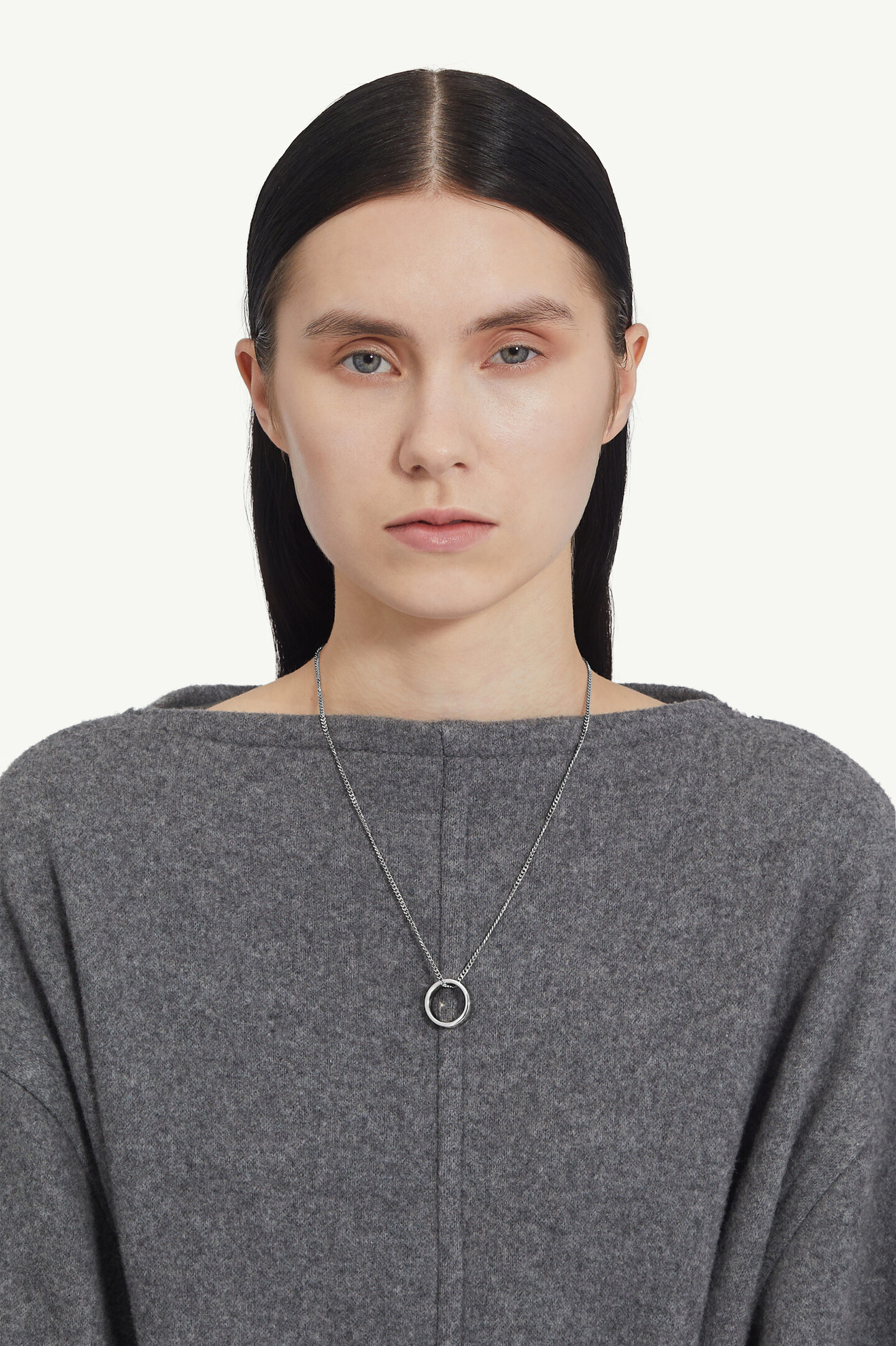 Numeric Minimal Signature Pendant Ring Necklace Gray | MM6 Official