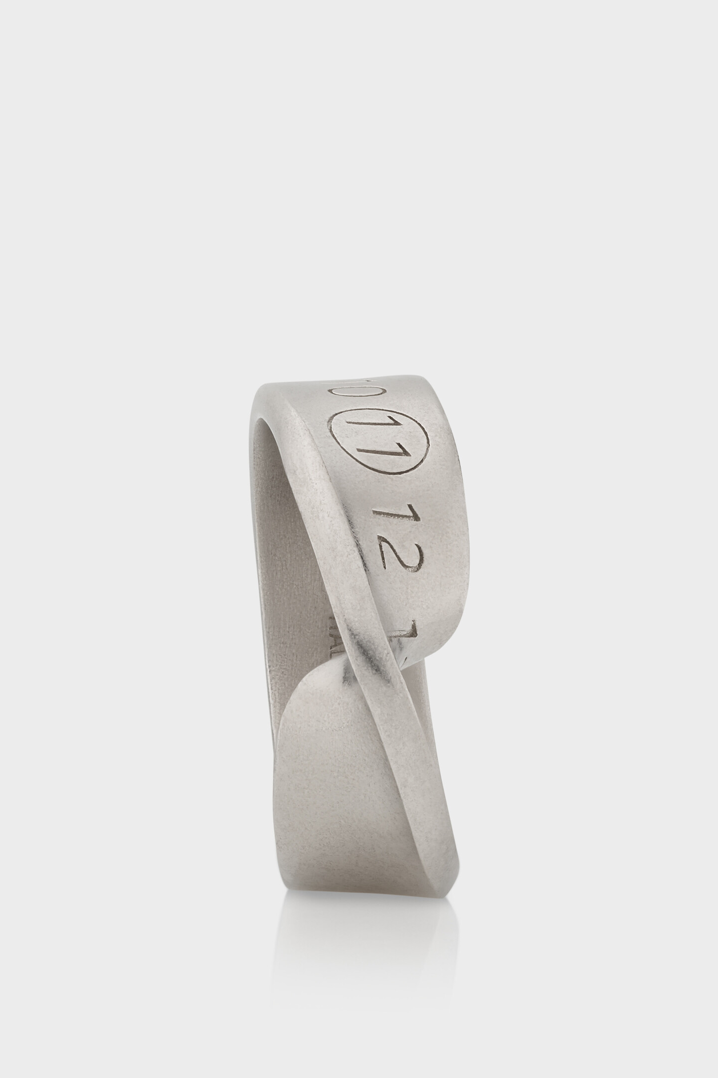 Polished palladio Twisted Number Ring | Maison Margiela Official