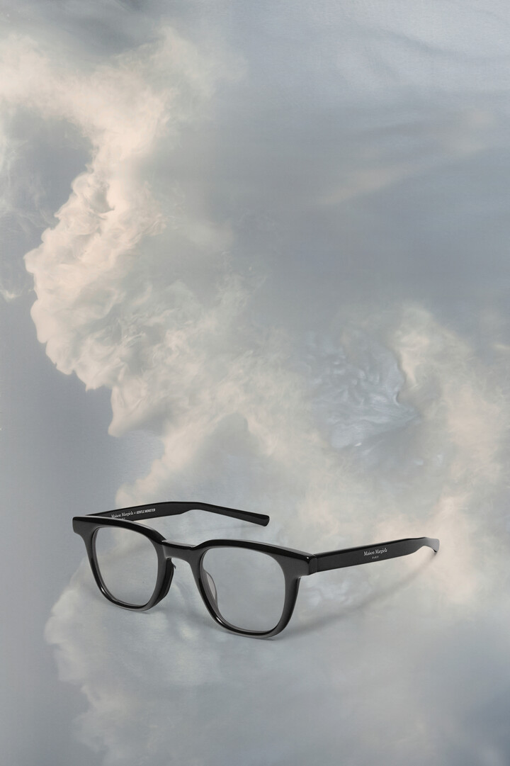 メゾンマルジェラ ×Gentle Monster MM010アイウェア 1DISX2NUA1PQM_FRONT.jpg