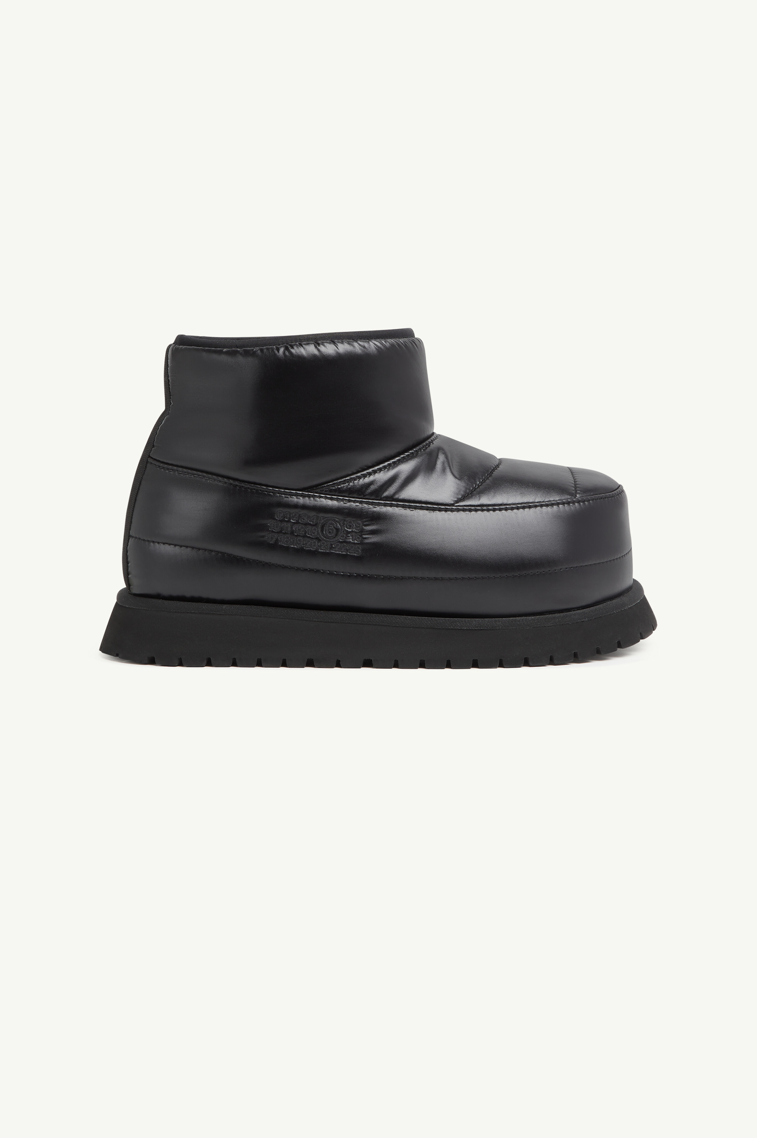 Apr&egrave;s ski boots