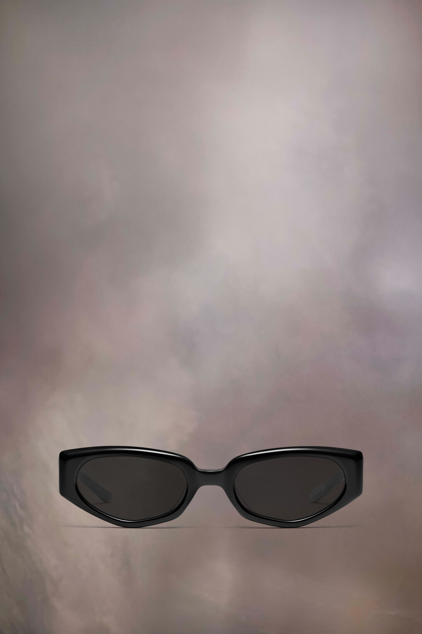 Black Minimalist Sunglasses x Gentle Monster​ | Maison Margiela