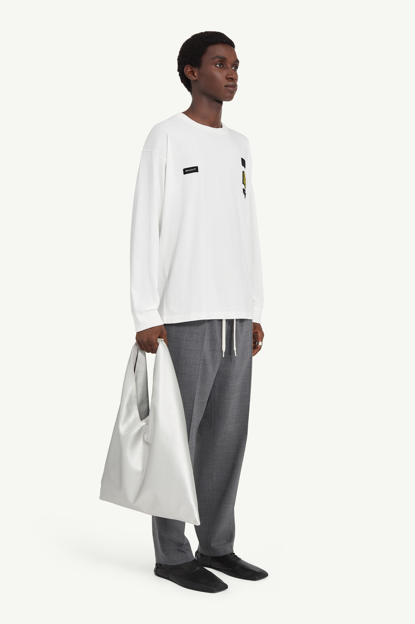 Long-sleeve T-shirt