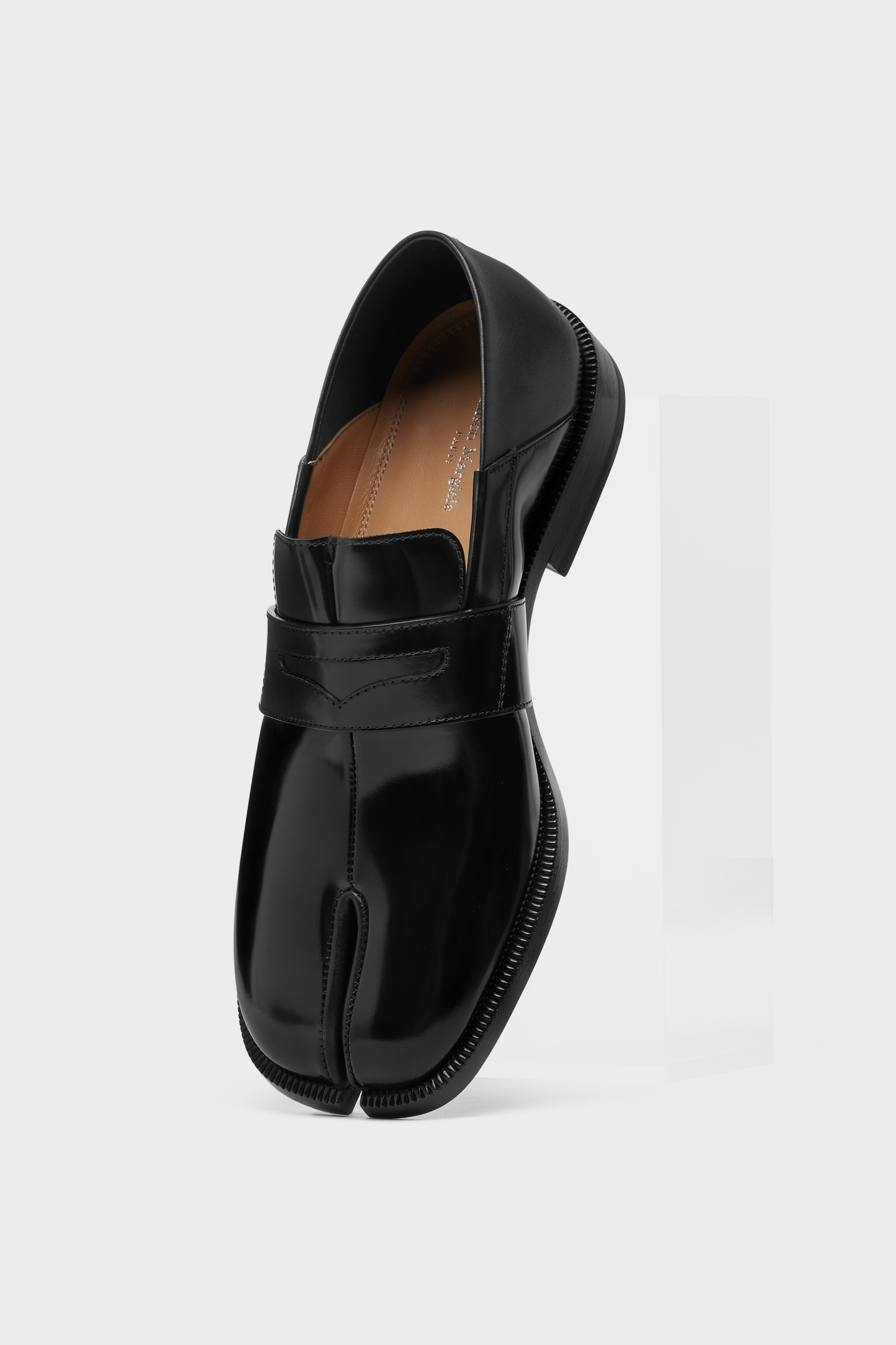 Women's Black Leather Tabi Loafers | Maison Margiela