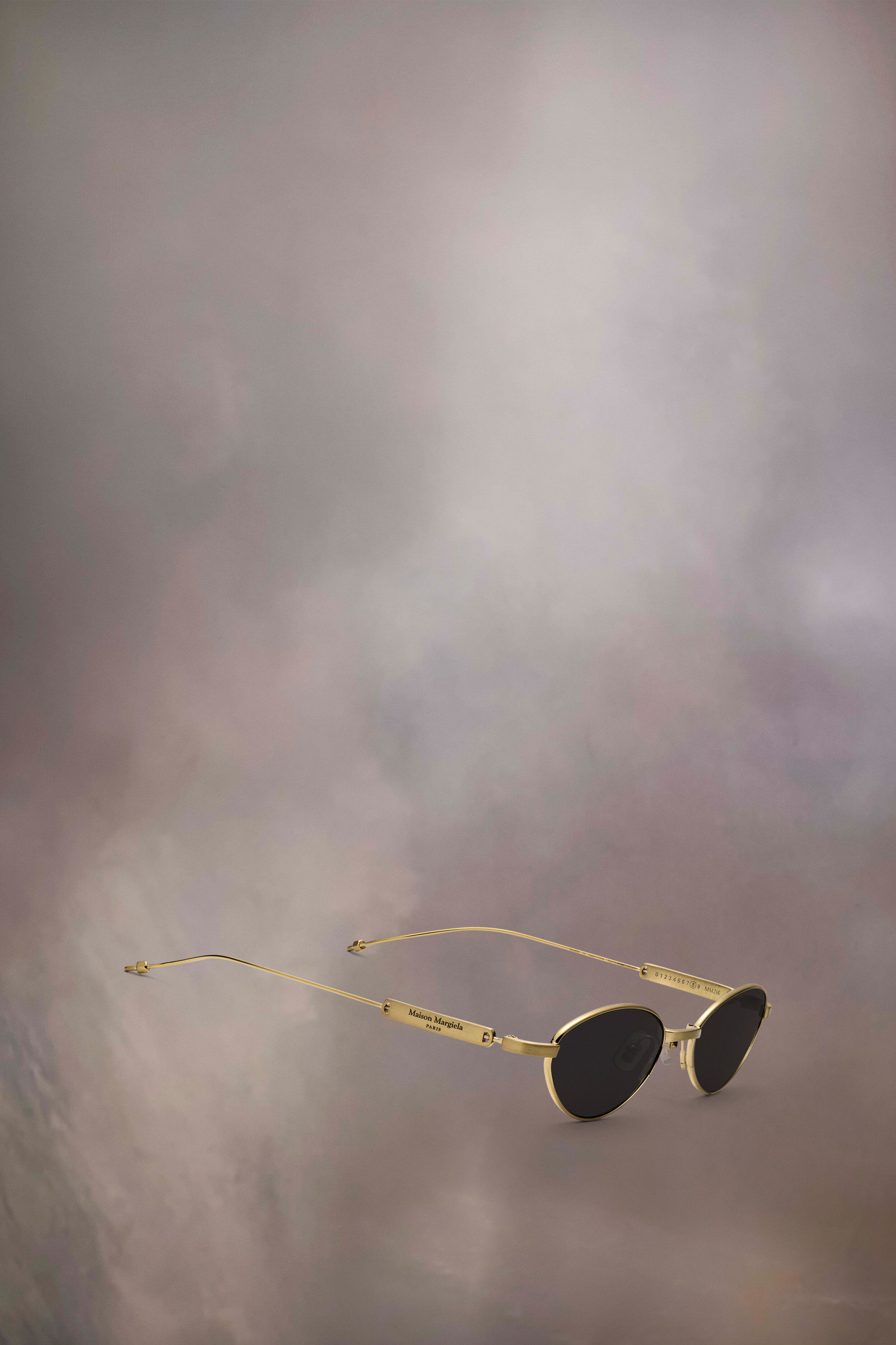 Maison Margiela サングラス Curved Gold Sunglasses x Gentle Monster​ | Maison Margiela