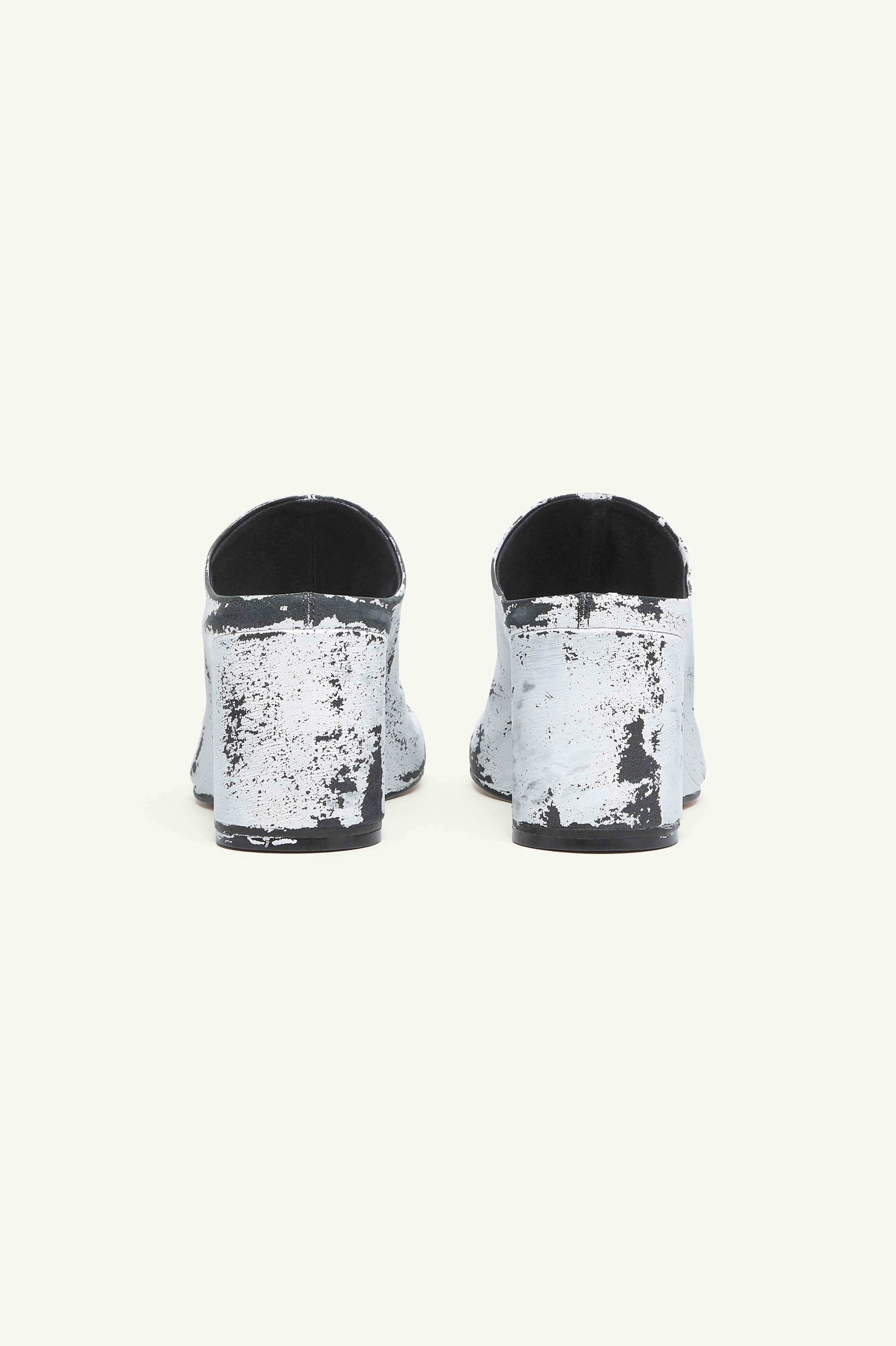 Black Painted Anatomic Slipper | MM6 Official