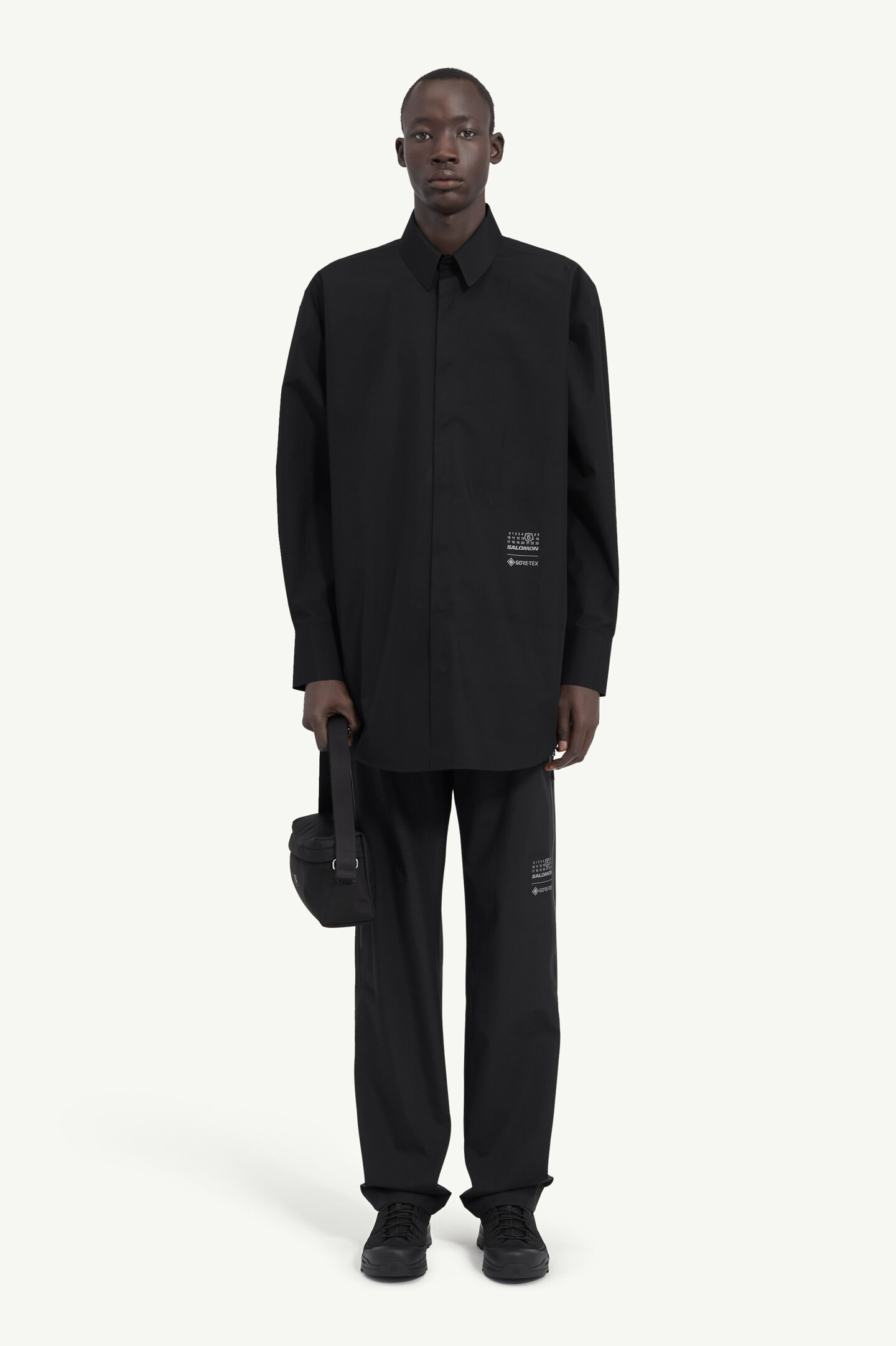 MM6 x Salomon GORE-TEX シャツ マルジェラ Black Polyester T-Shirt MM6 x Salomon | MM6