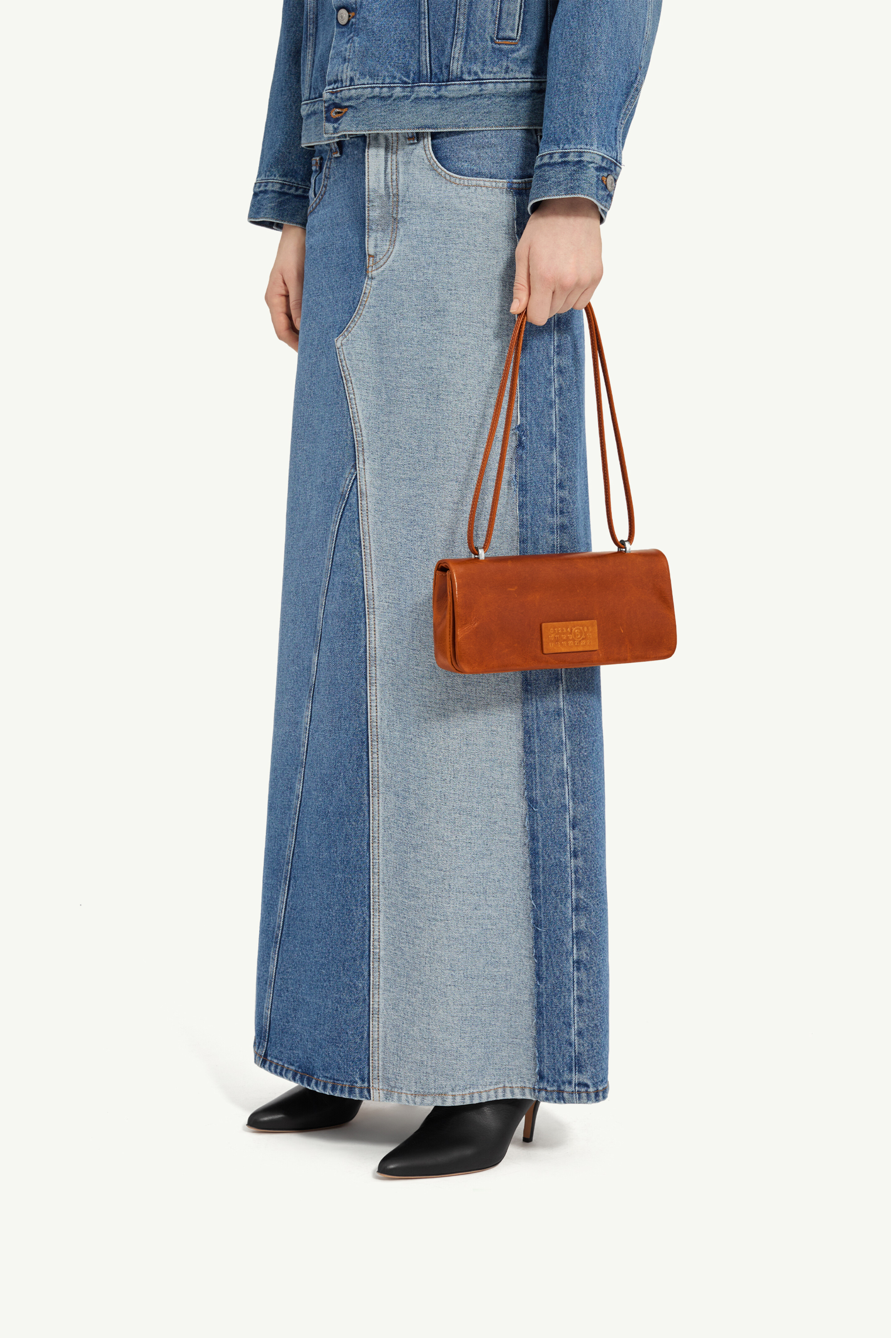 バッグ MM6 Maison Margiela 23SS HANDBAG MM6 Maison Margiela handbag PRM EU