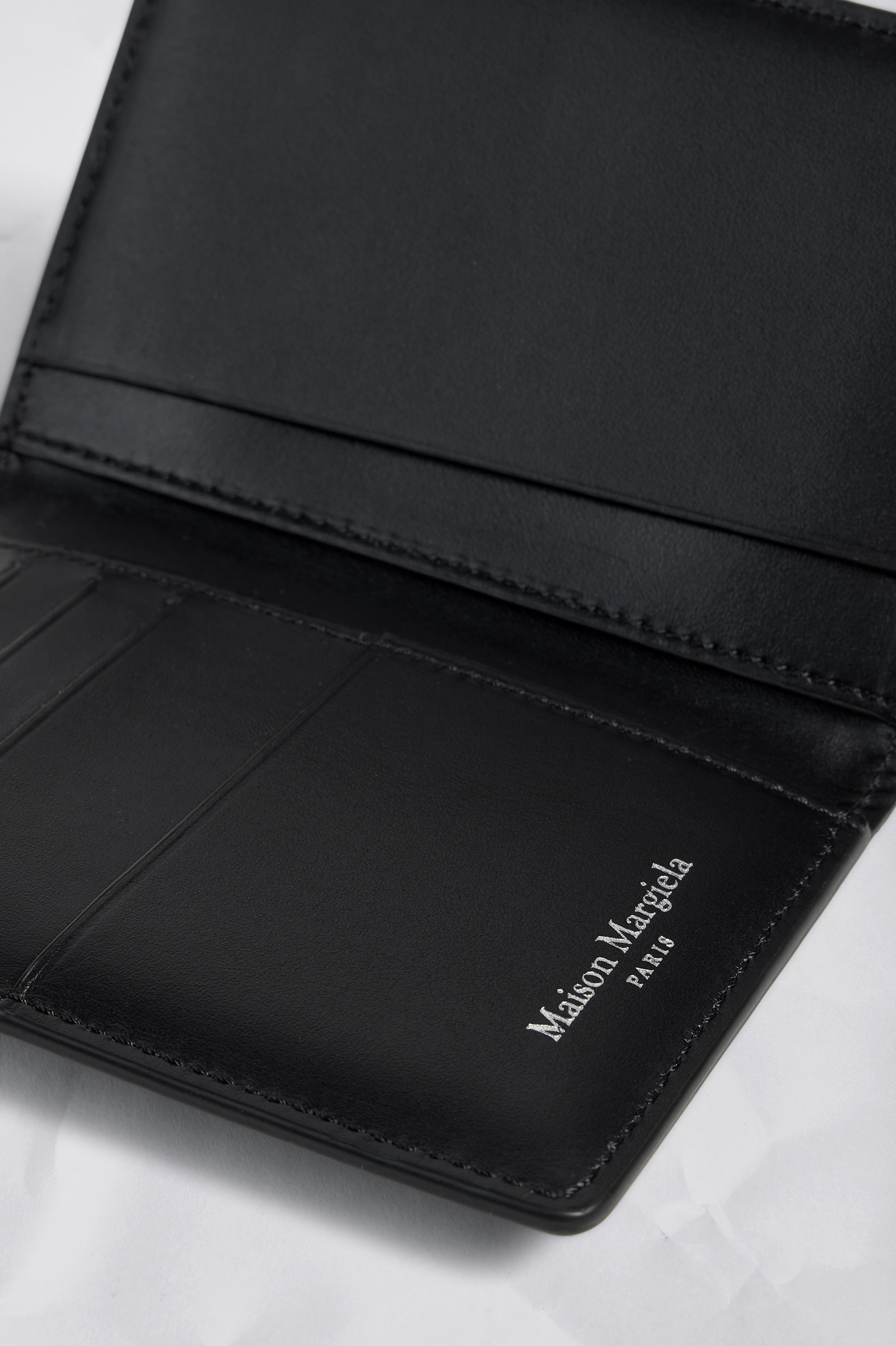 4ステッチ 二つ折り カードホルダー ブラック | Maison Margiela公式