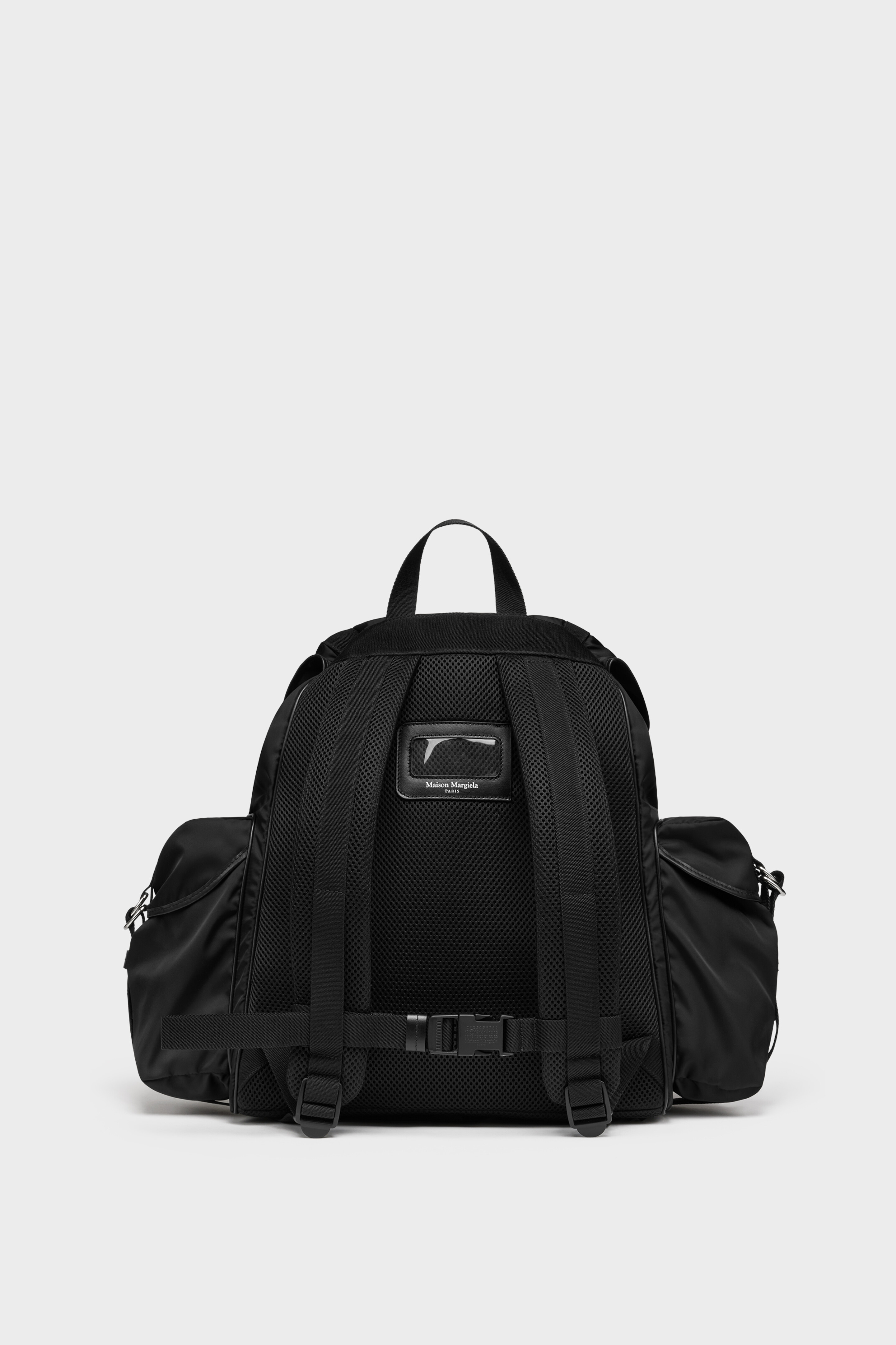 美品 Maison Margiela ハイテク XLバックパック メゾンマルジェラ ハイテク XL バックパック | HUES 福岡