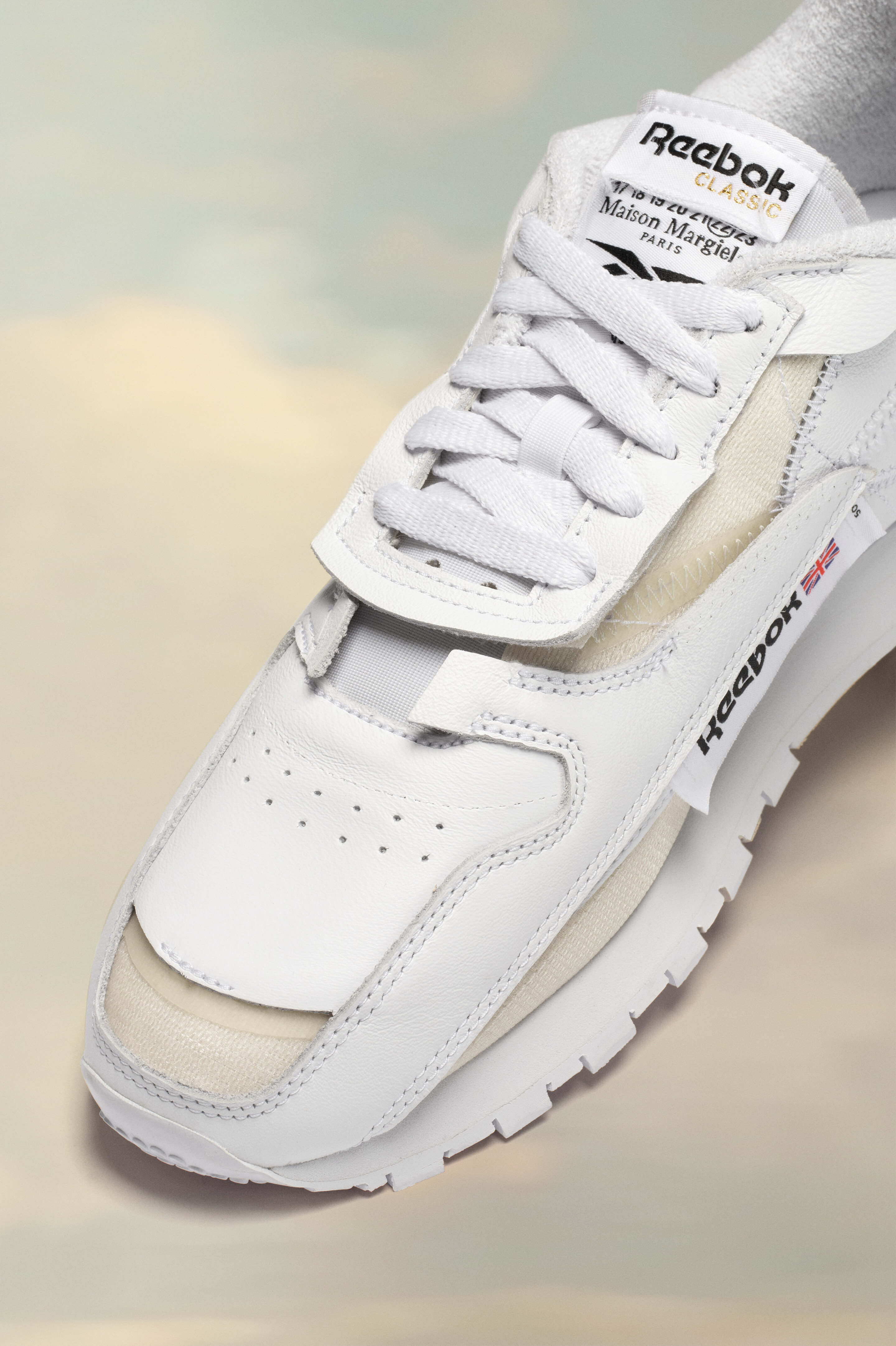 MAISON MARGIELA x Reebok CL Memory Of