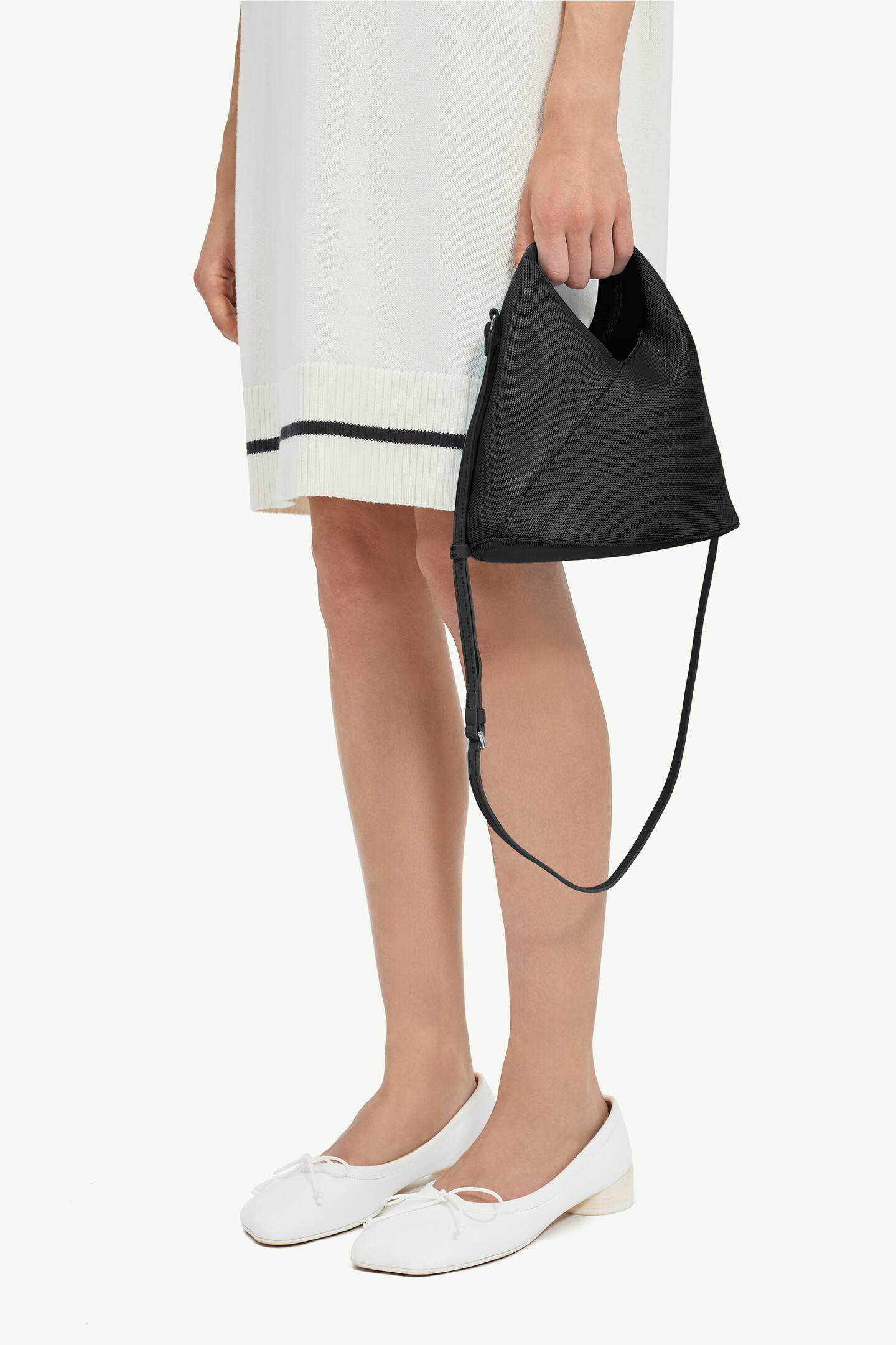 Black Mesh Japanese Crossbody Shoulder Bag | Maison Margiela Black Mesh Japanese Crossbody Shoulder Bag | Maison Margiela