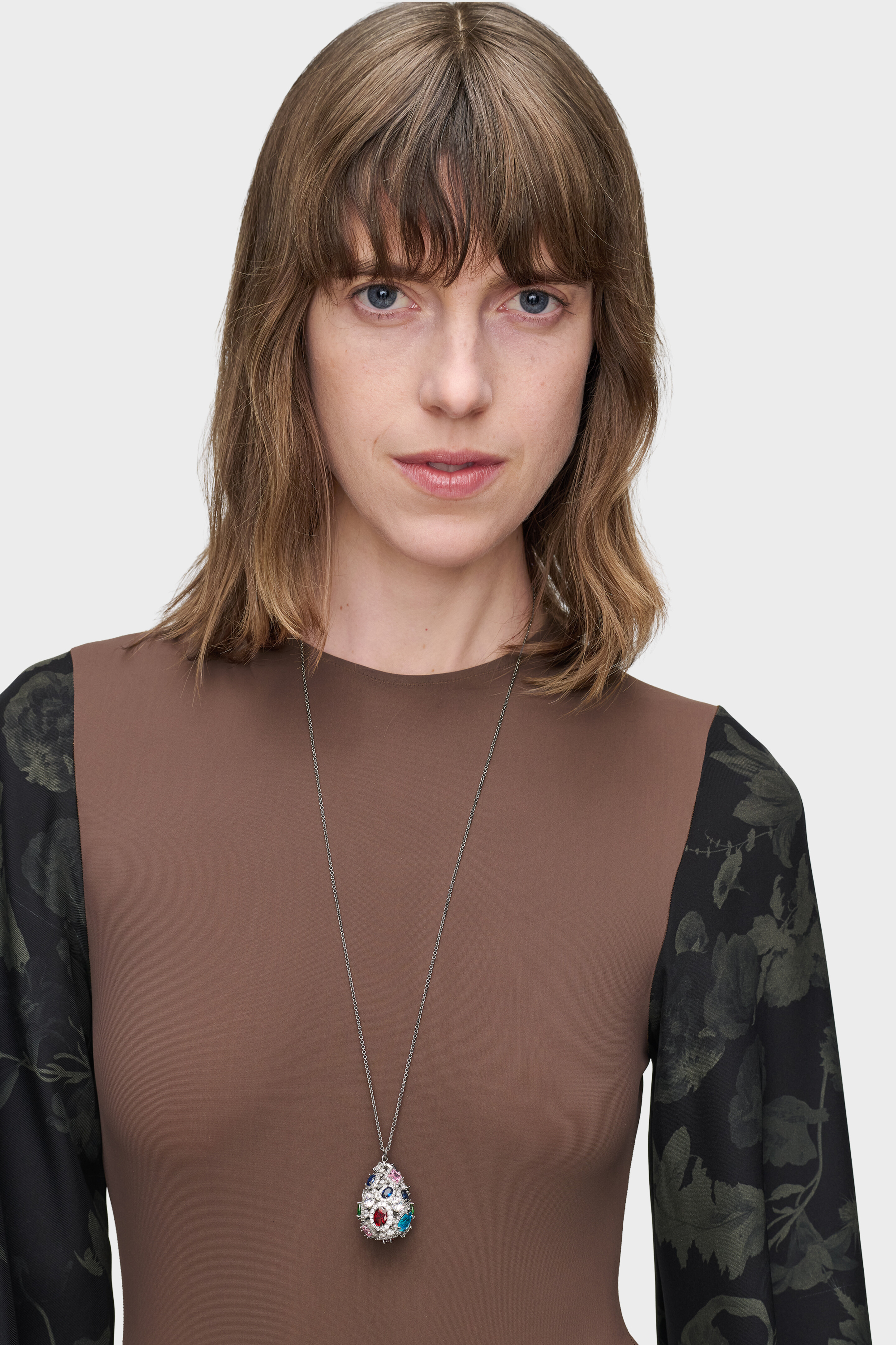 CLUSTER SHOW DROP PENDANT NECKLACE