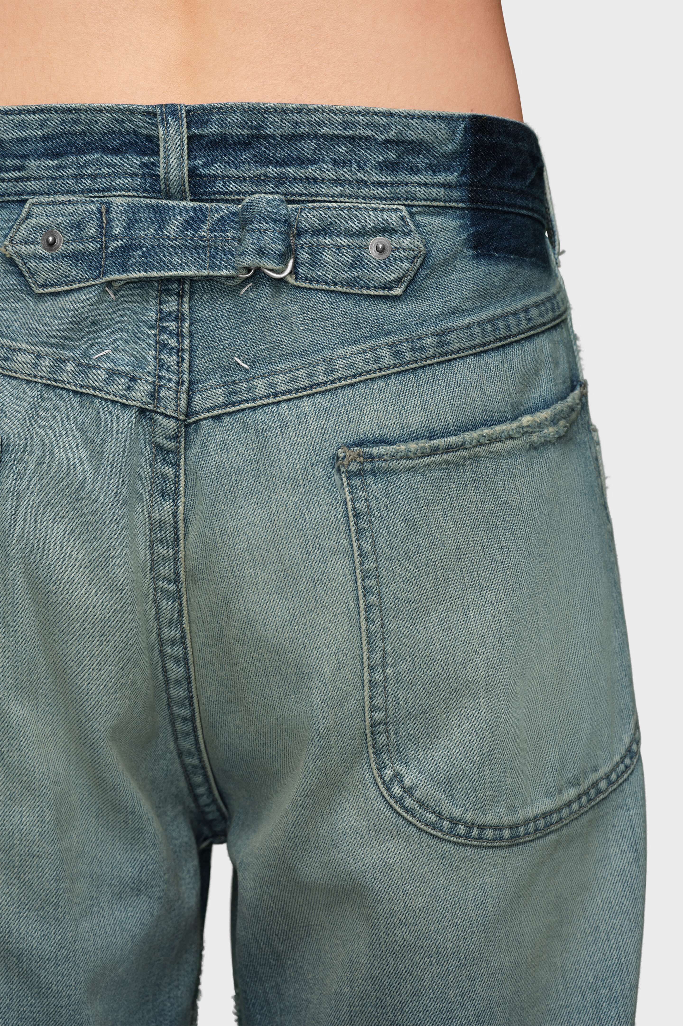 sa⭐︎マルジェラカットデニムダメージMaison Margiela Black High-wasited Cut-Out Jeans | Maison Margiela