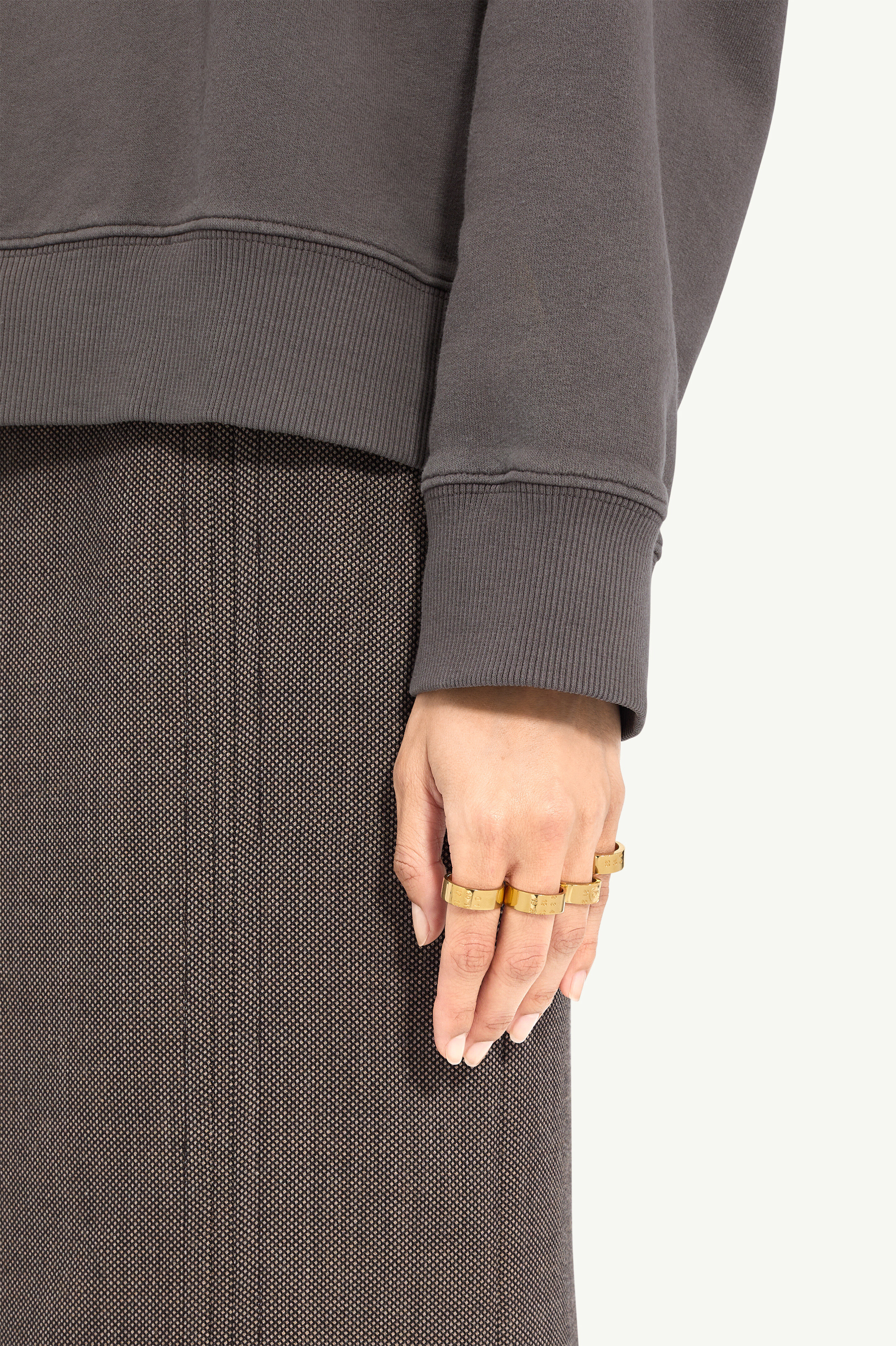 Stacked numeric ring 4