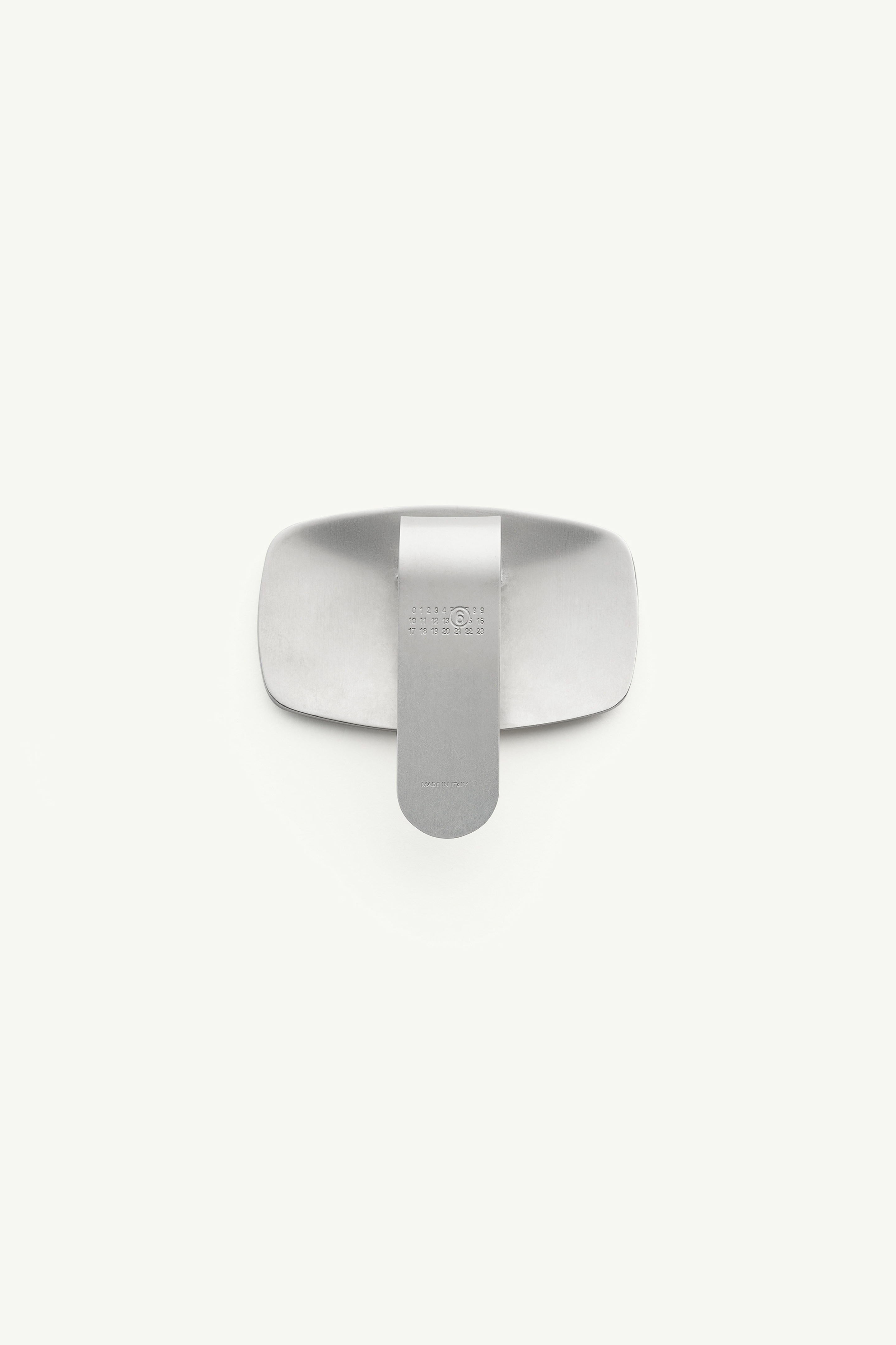 Engraved floral pinch clip | Maison Margiela Official