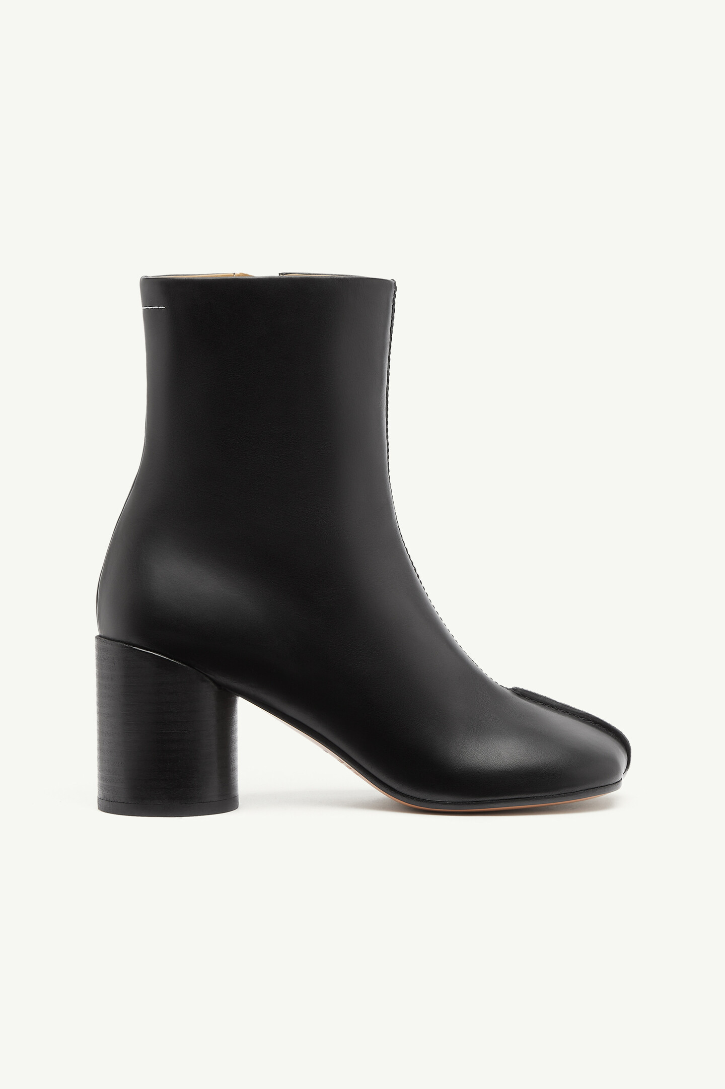 【関税込み】mm6 maison margiela Anatomic Stitch' boots Black Calf Leather Stitched Ankle Boots | Maison Margiela
